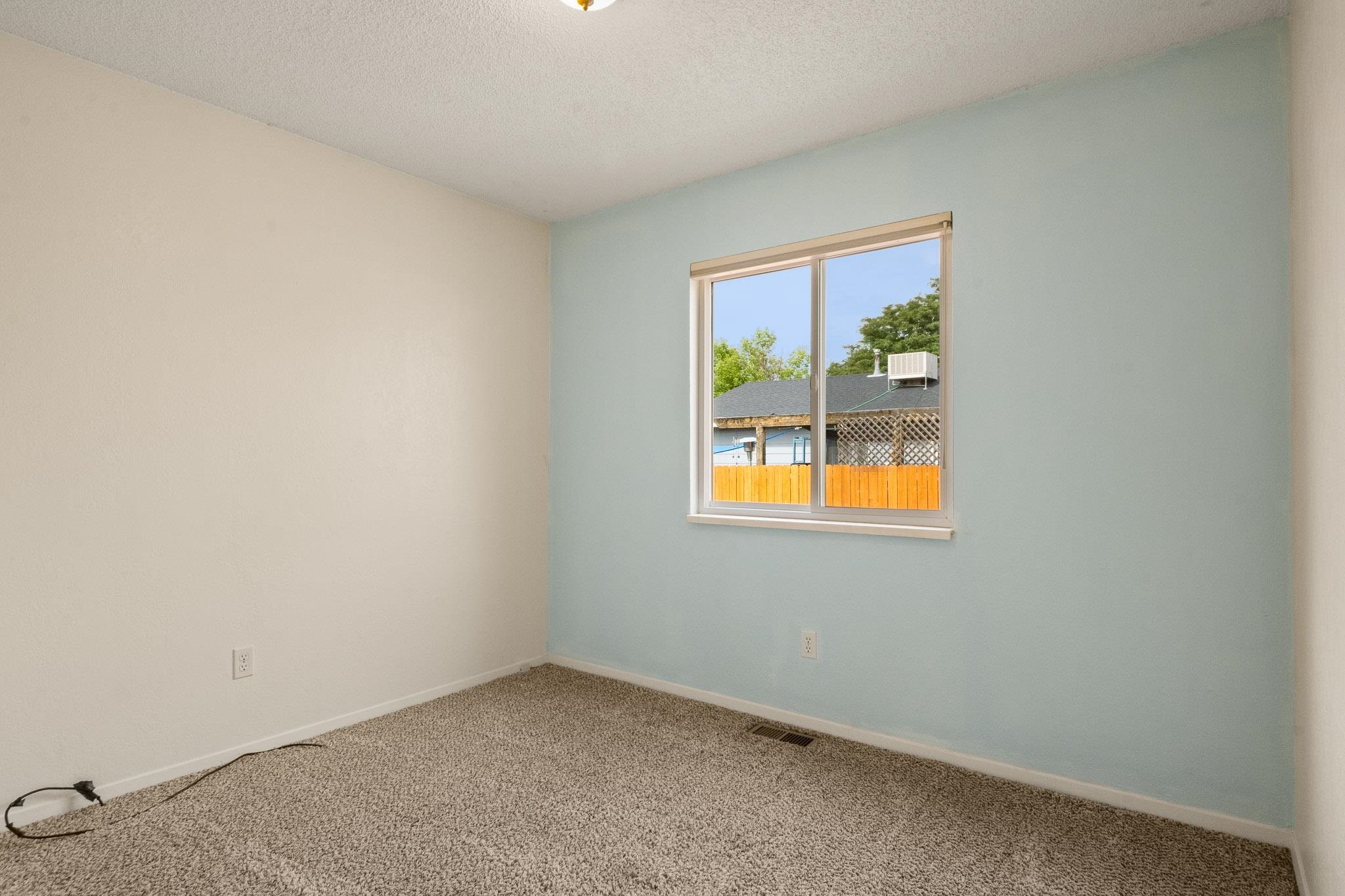 621 32 Road Property Photo 12
