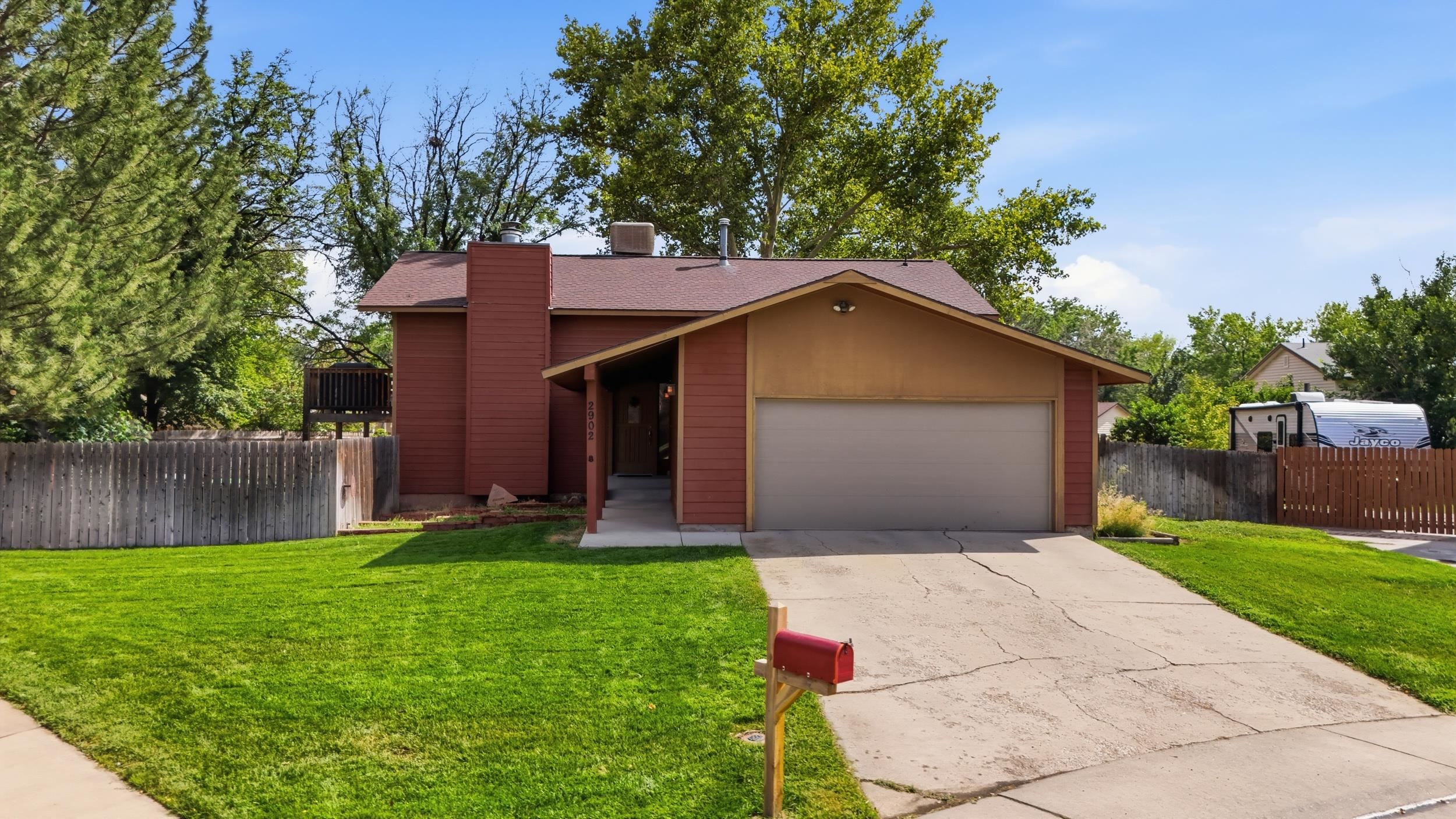 2902 Violet Place Property Photo 1