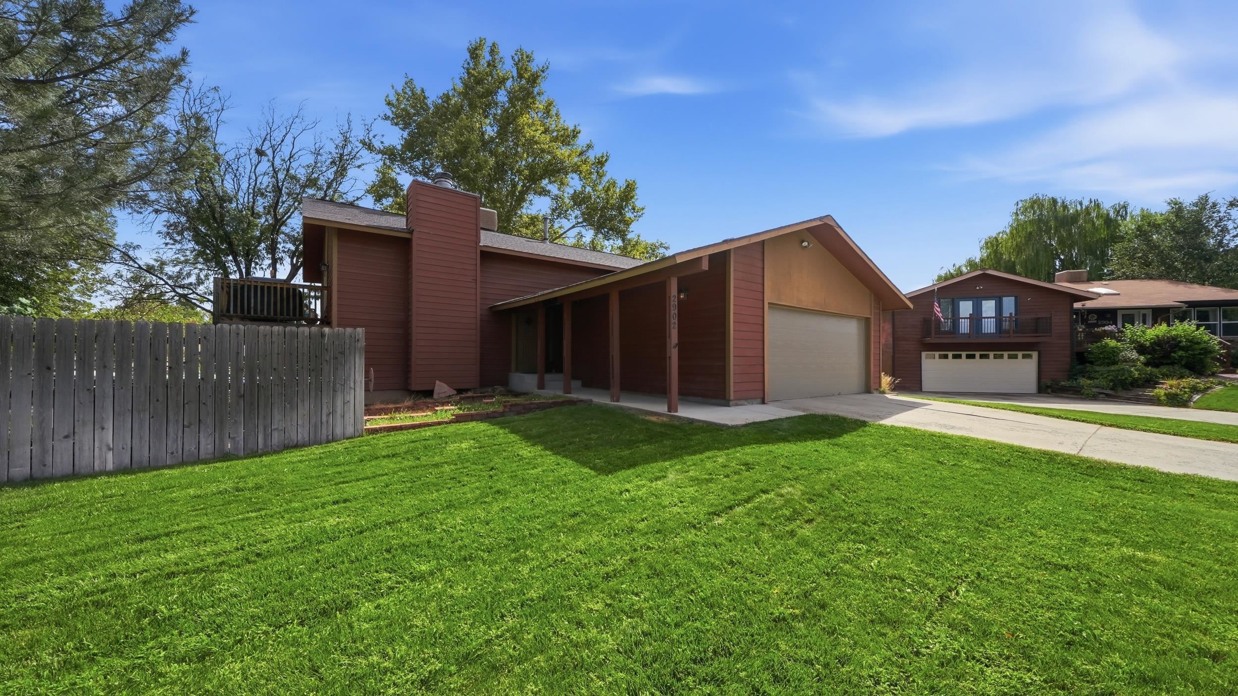 2902 Violet Place Property Photo 4