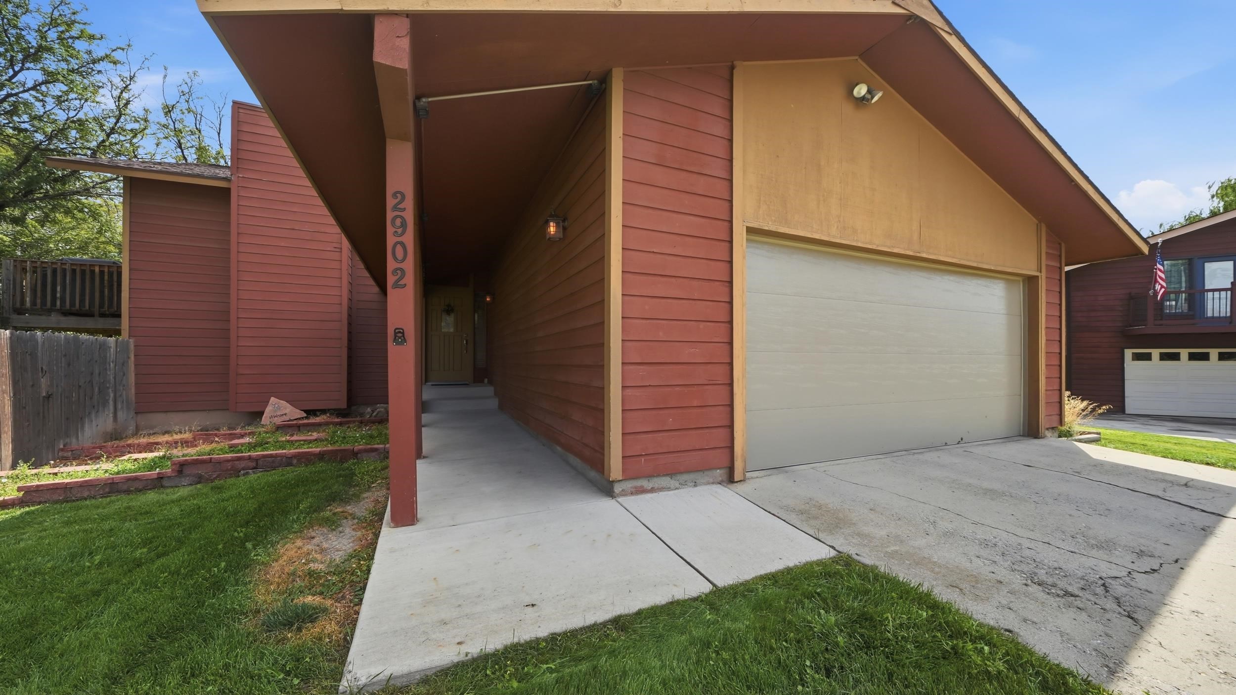 2902 Violet Place Property Photo 5