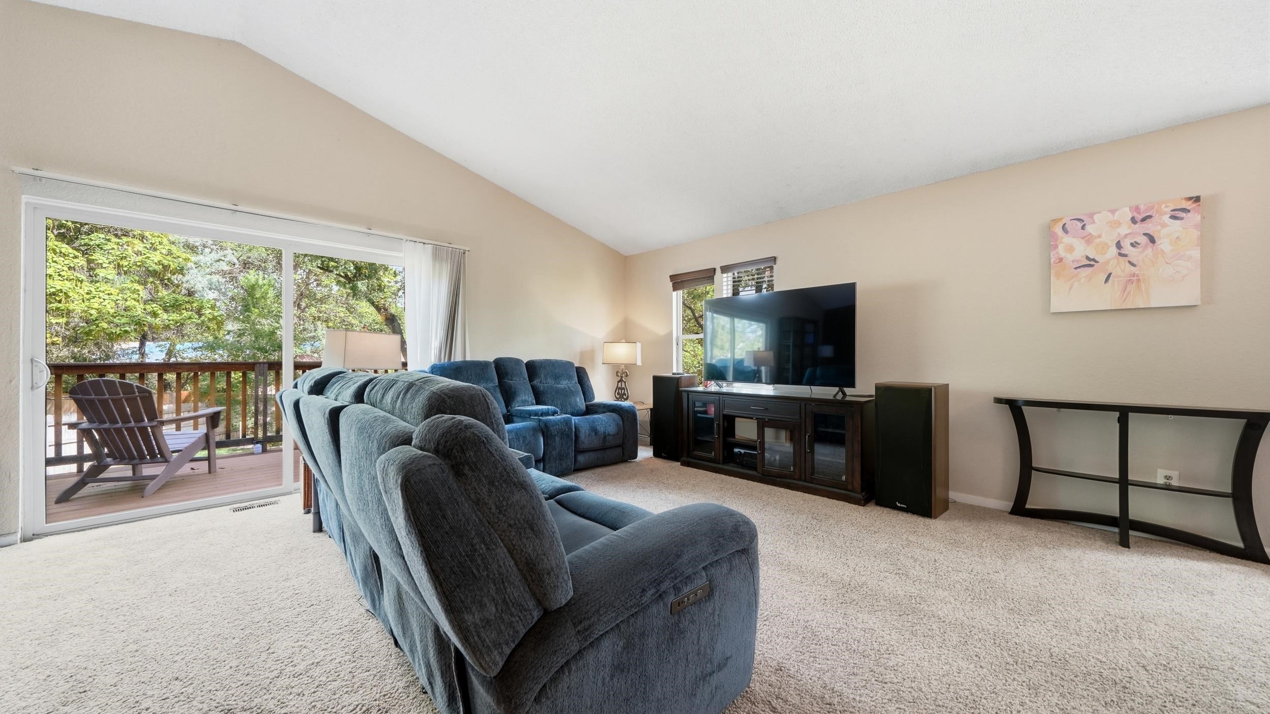 2902 Violet Place Property Photo 7