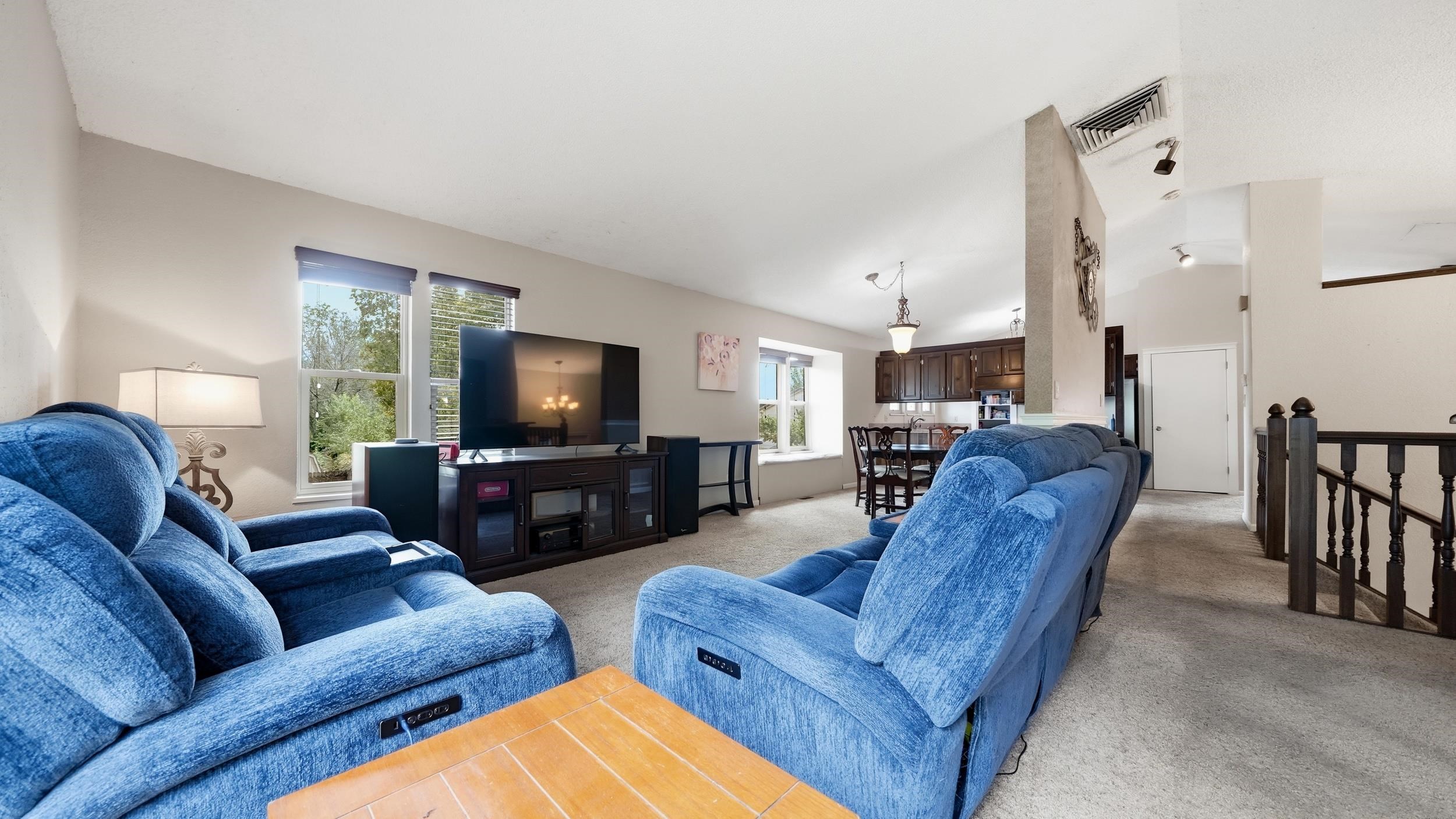 2902 Violet Place Property Photo 8