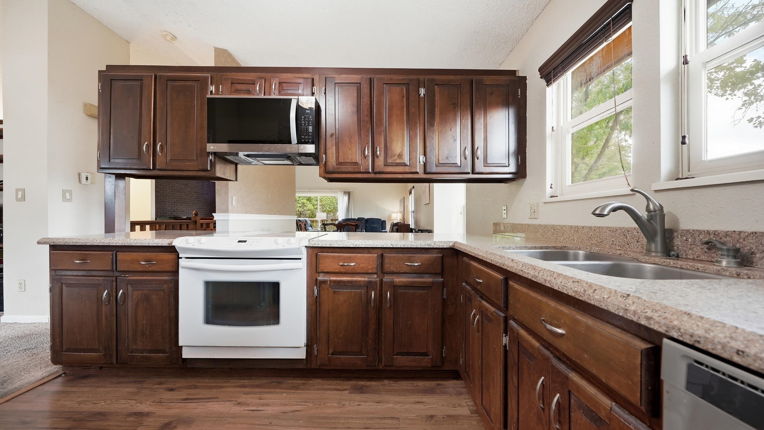 2902 Violet Place Property Photo 17
