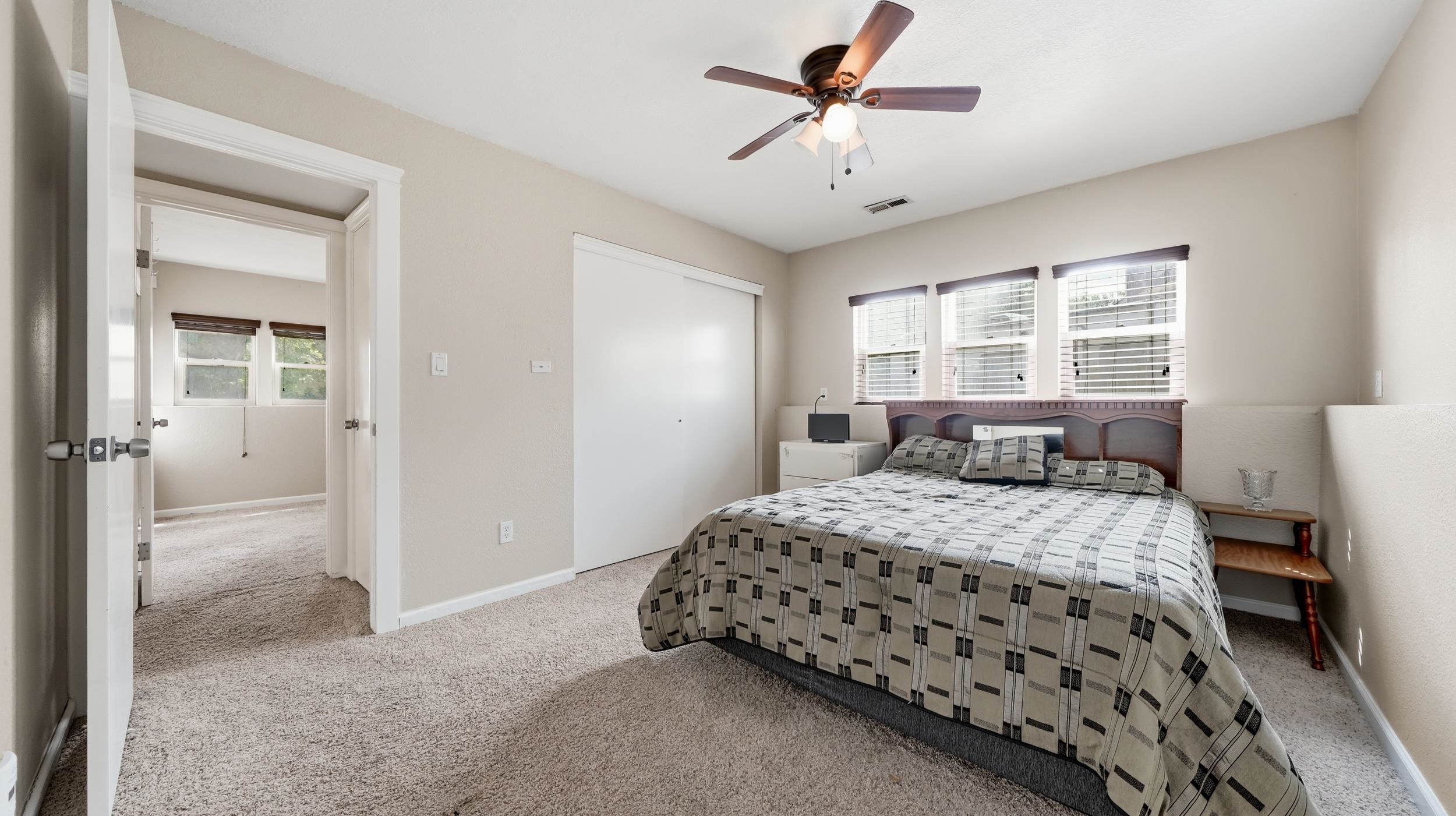 2902 Violet Place Property Photo 28