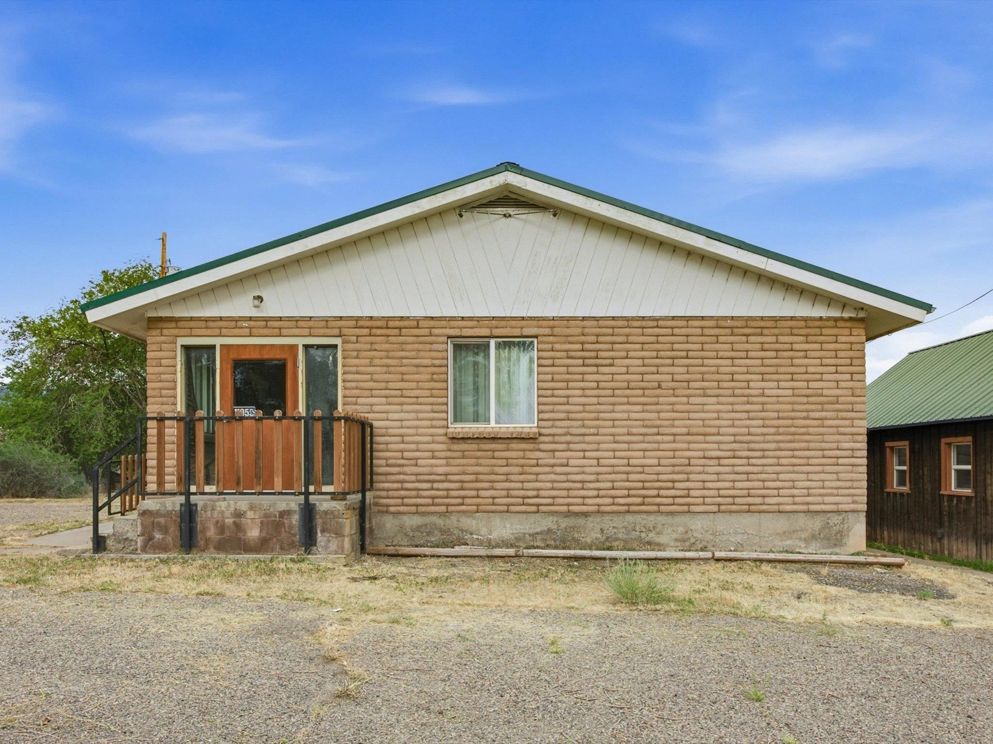 11055 Highway 65 Property Photo 2