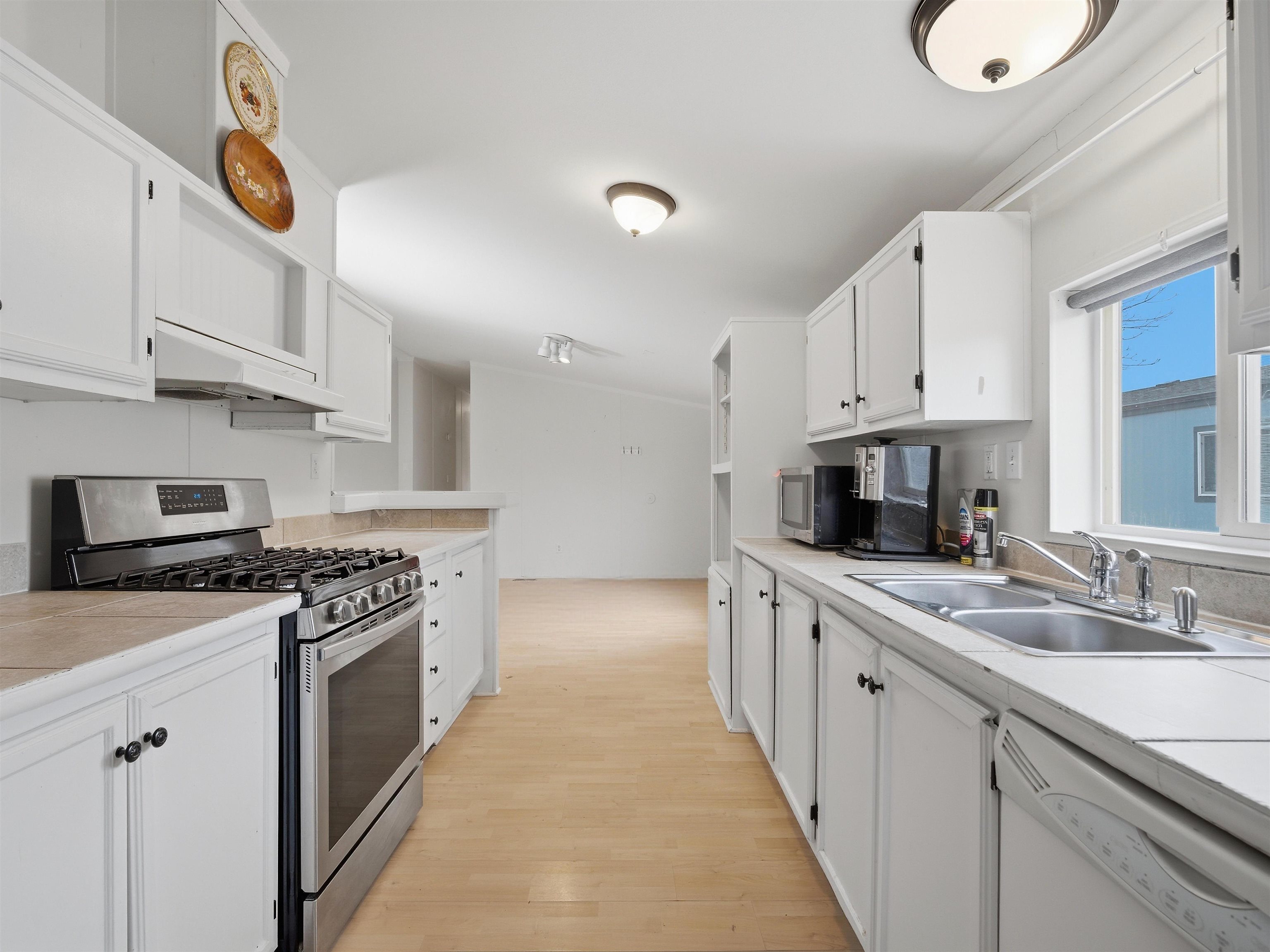 435 32 Road Property Photo 2