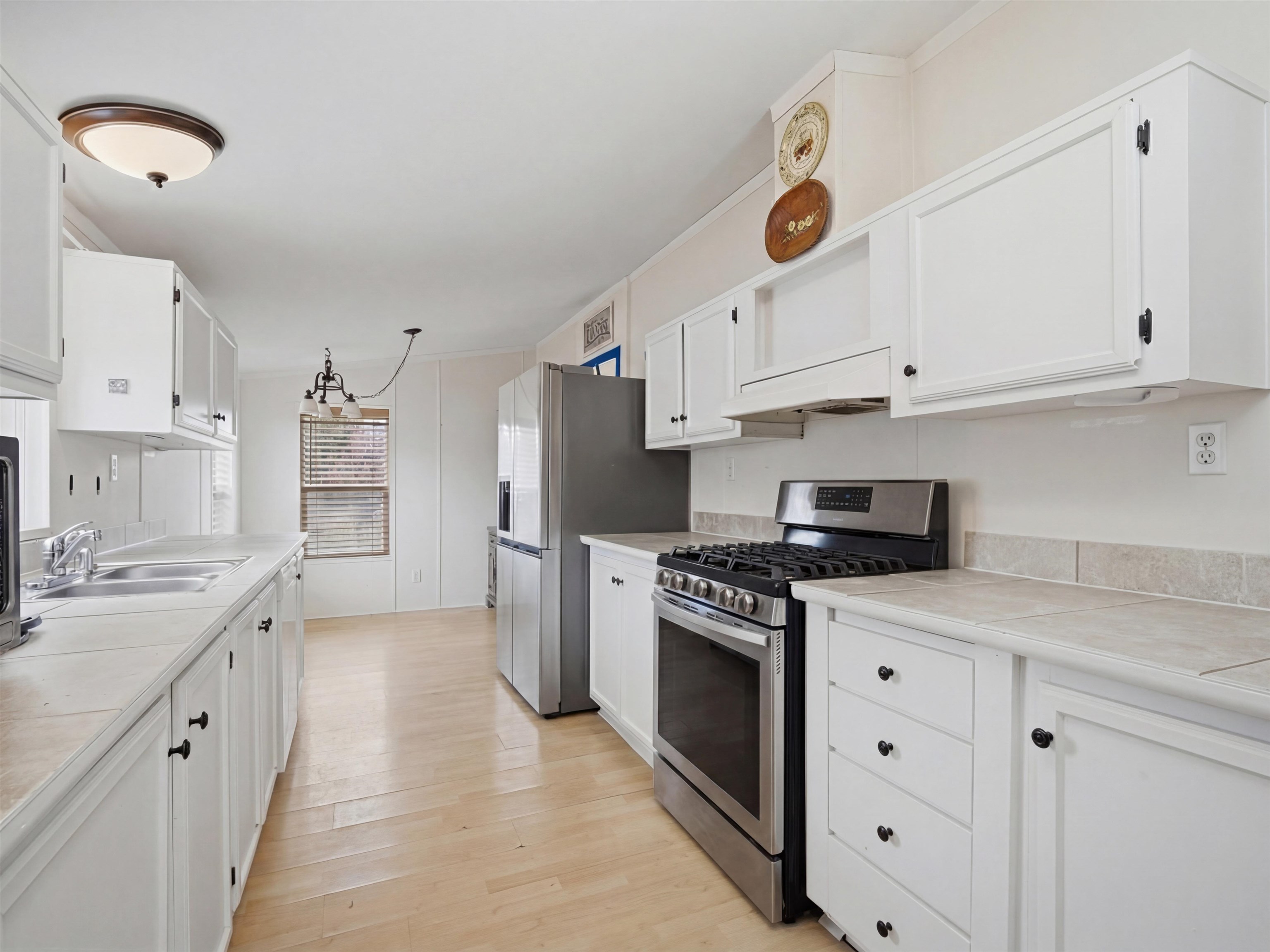 435 32 Road Property Photo 3