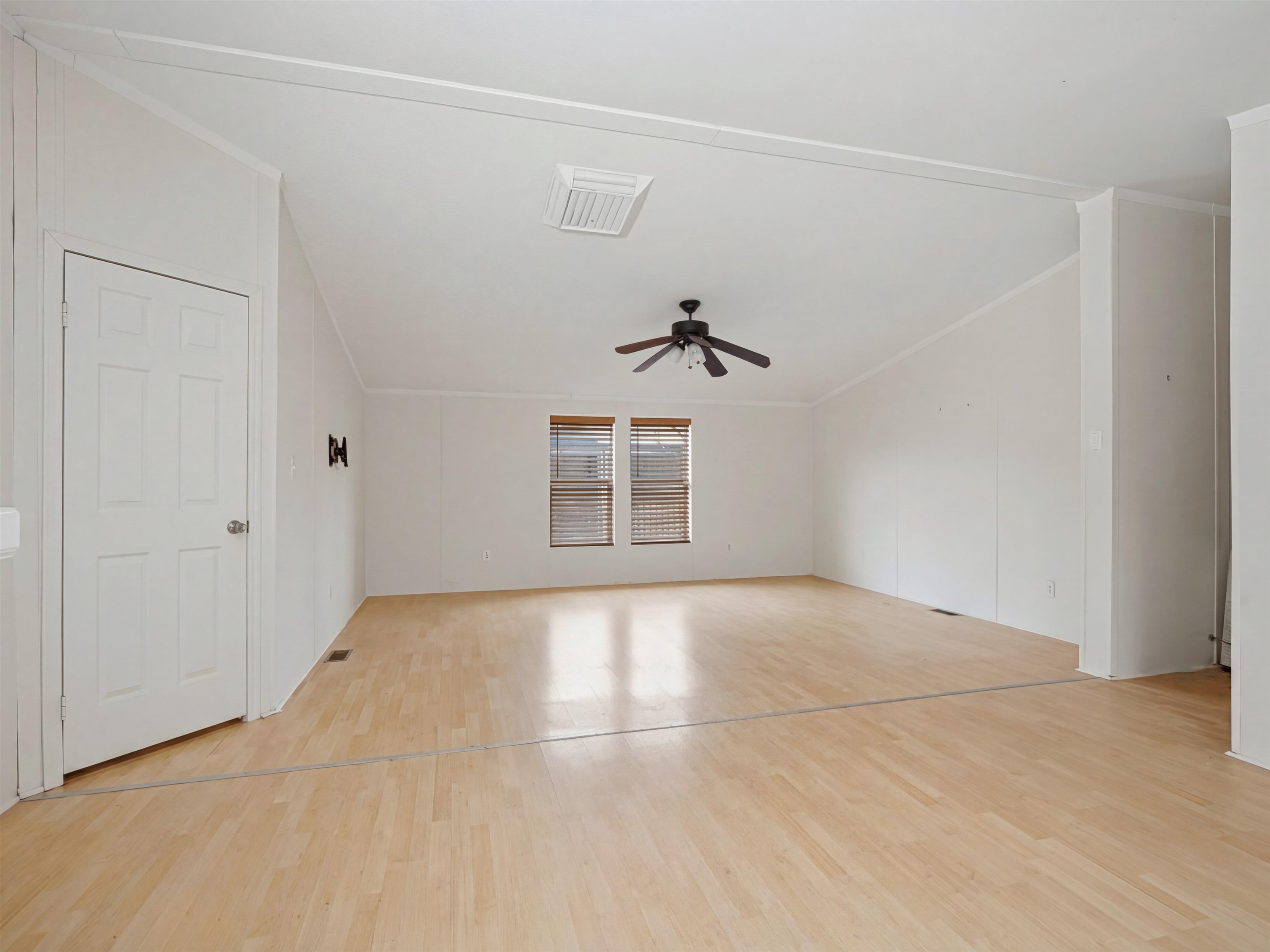 435 32 Road Property Photo 5