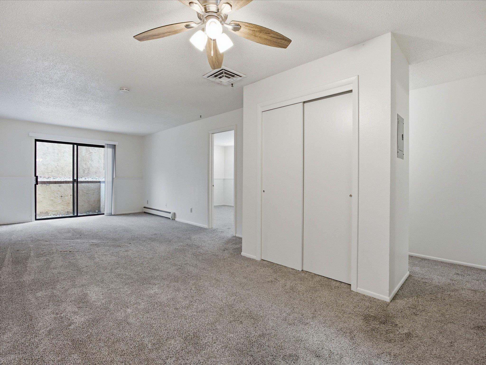3233 Lakeside Drive Property Photo 5