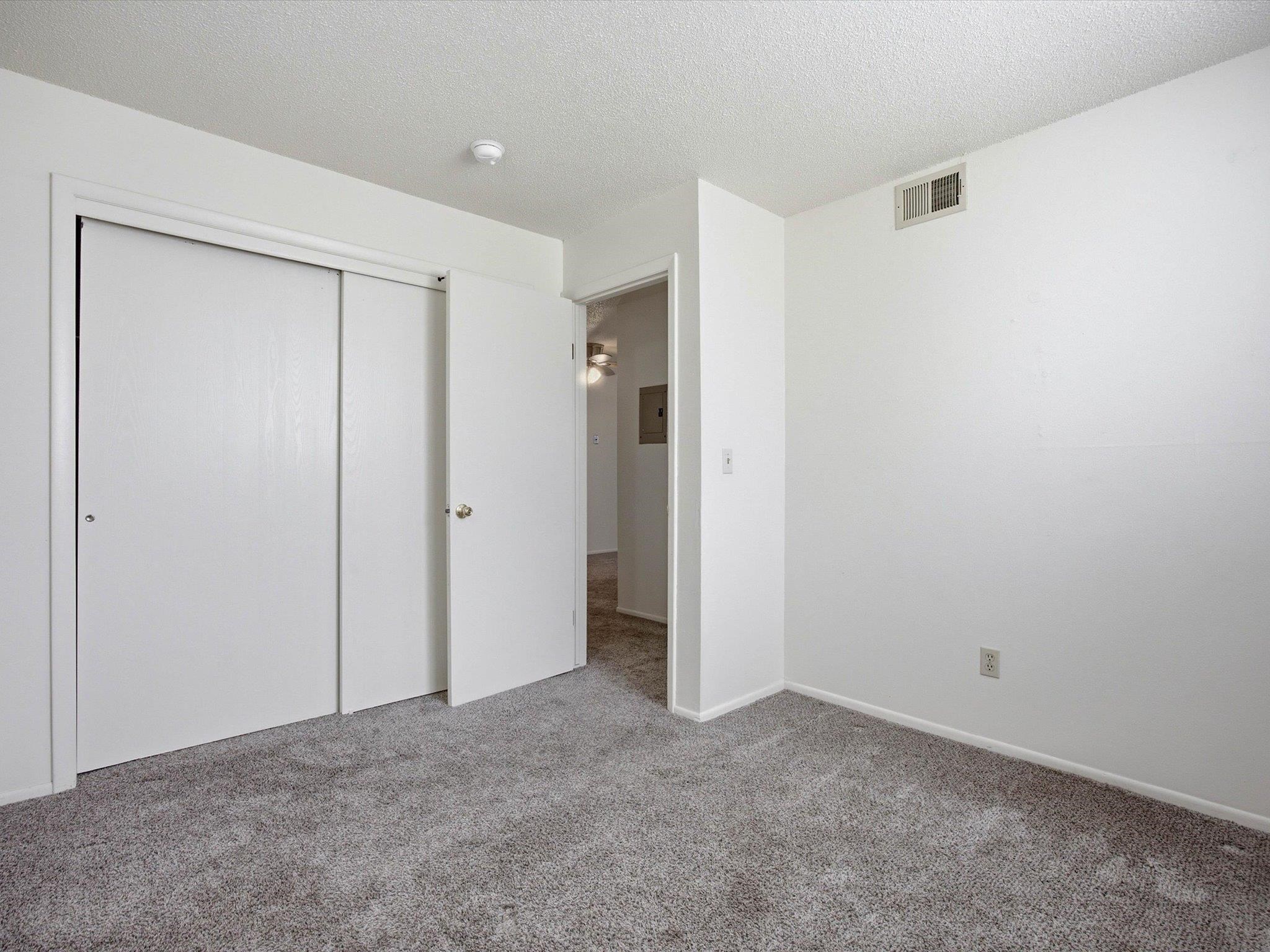 3233 Lakeside Drive Property Photo 11