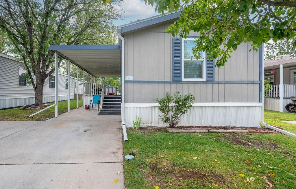 435 32 Road Property Photo 3