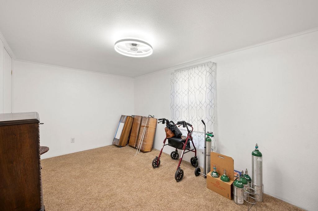 435 32 Road Property Photo 6