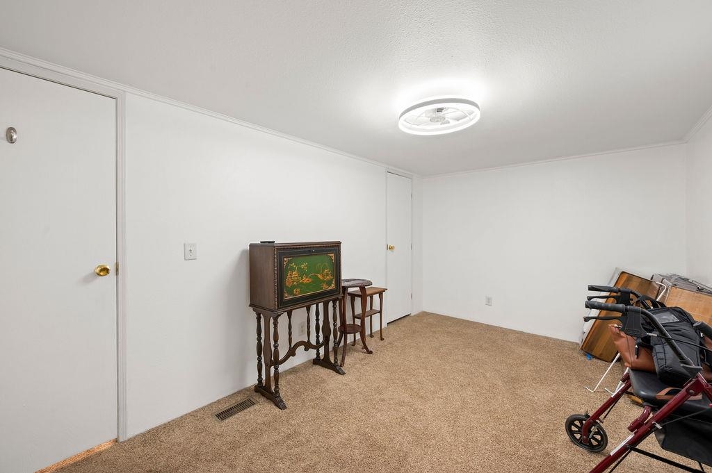 435 32 Road Property Photo 7