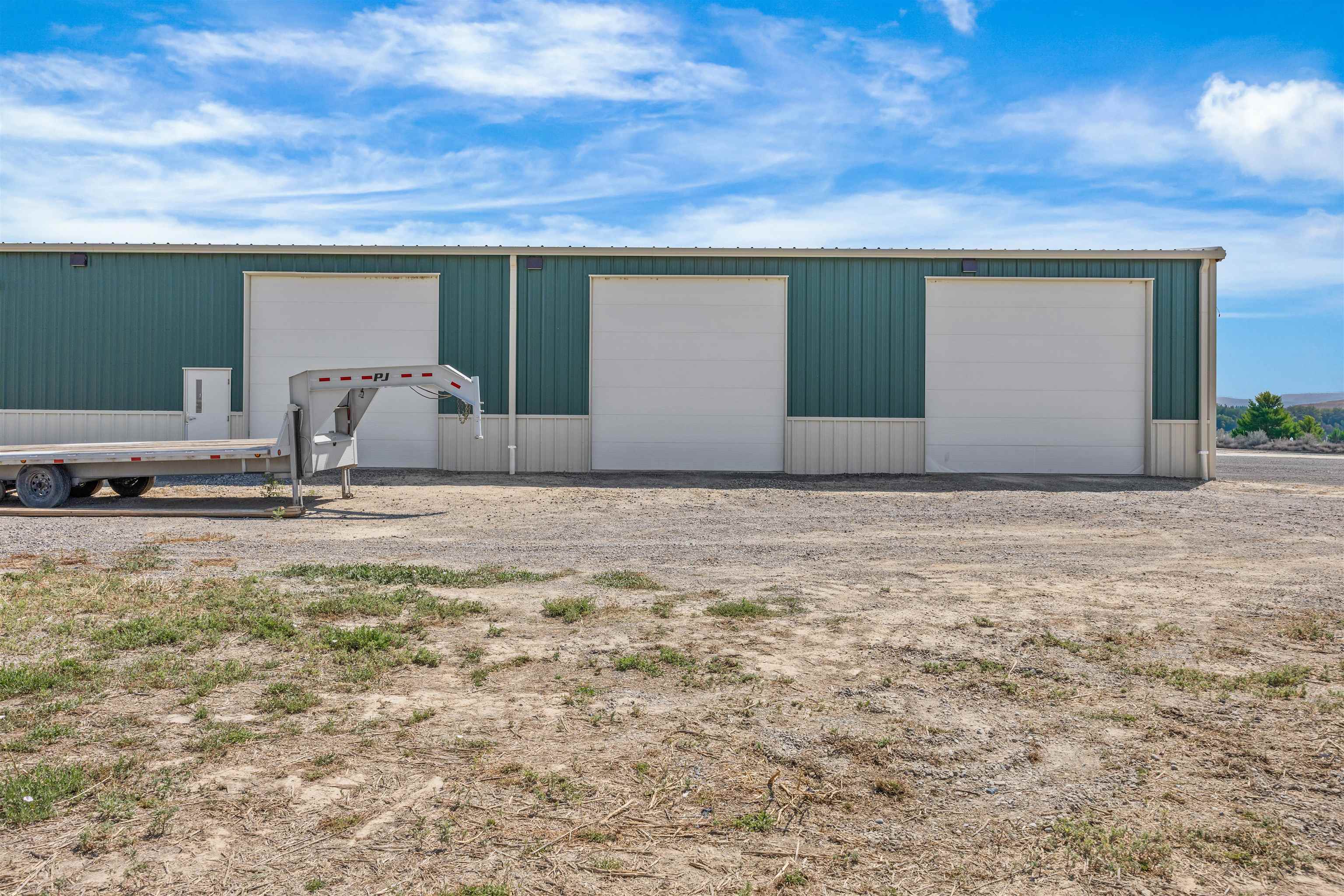 7190 1900 Road Property Photo 4