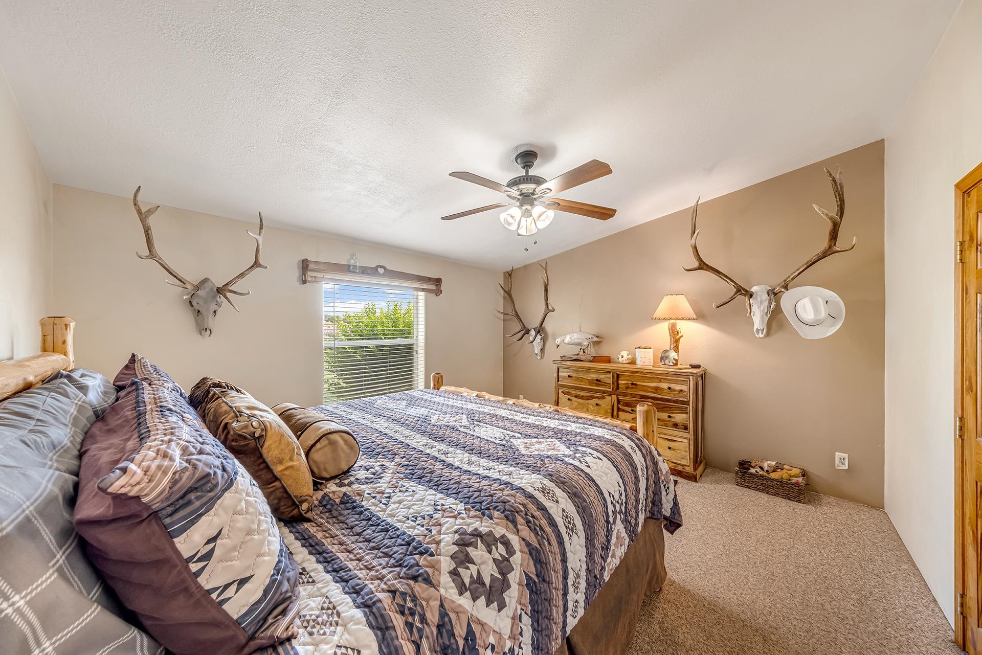 889 R Road Property Photo 19