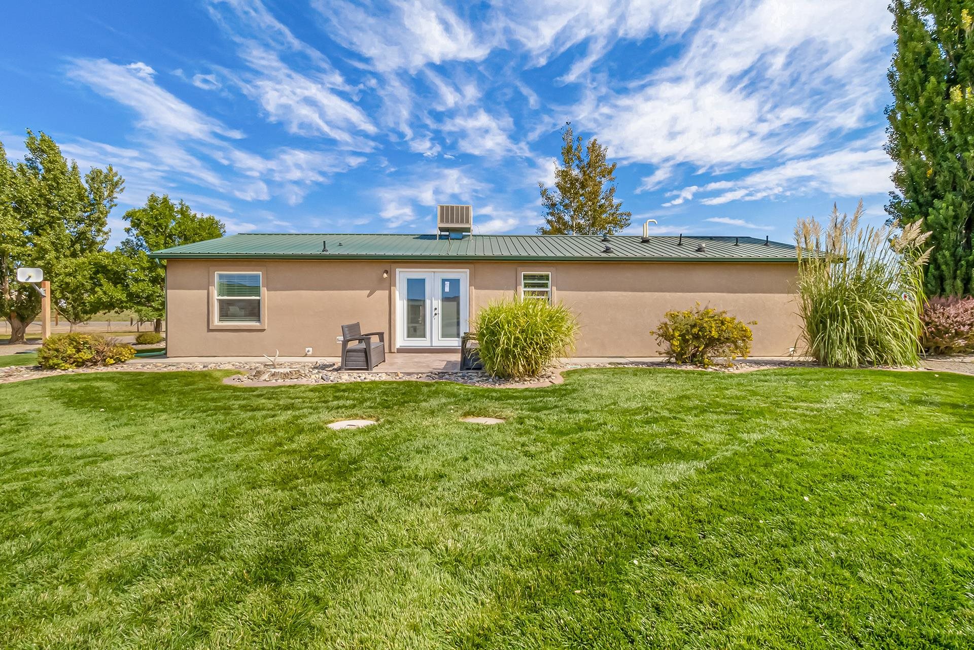 889 R Road Property Photo 40