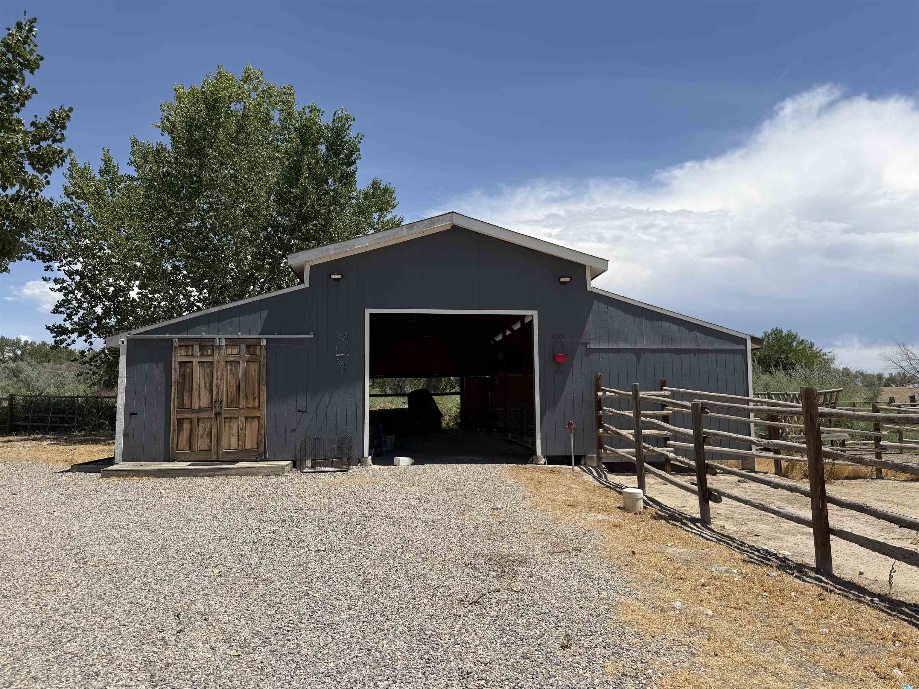 1668 18 Road Property Photo 12