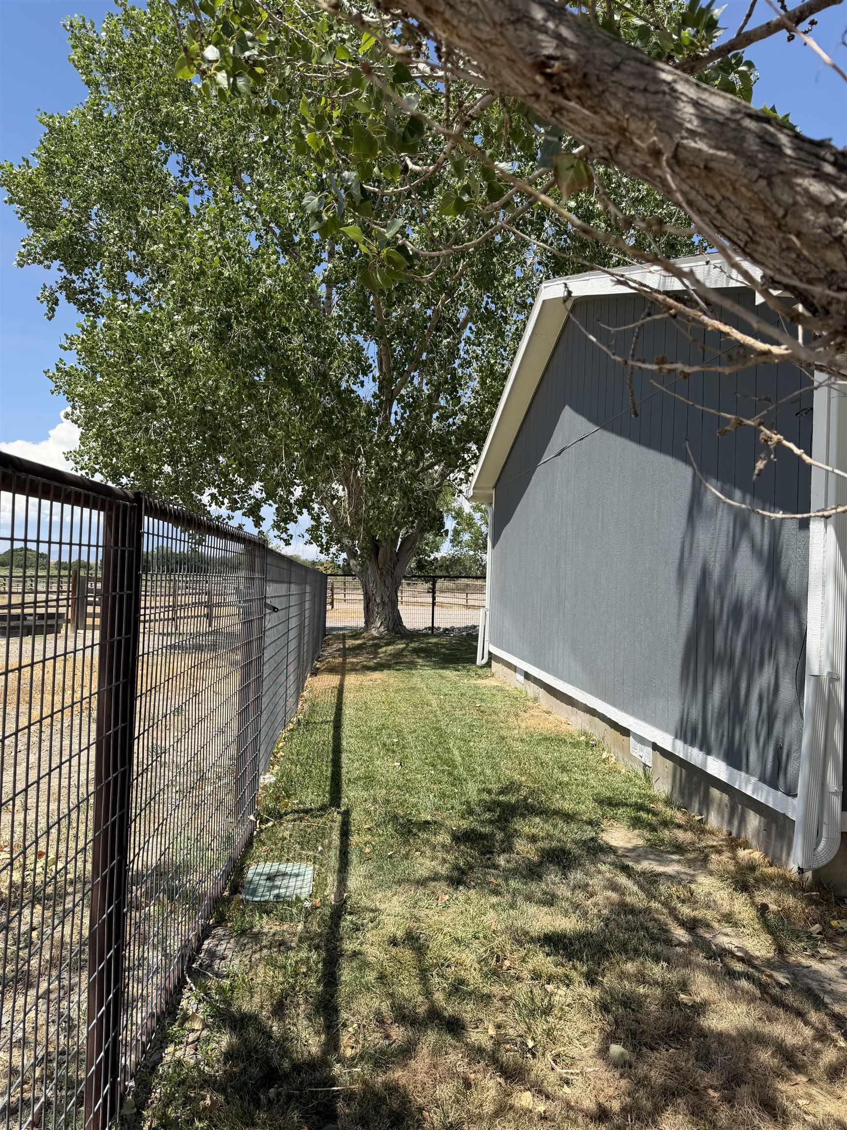 1668 18 Road Property Photo 42