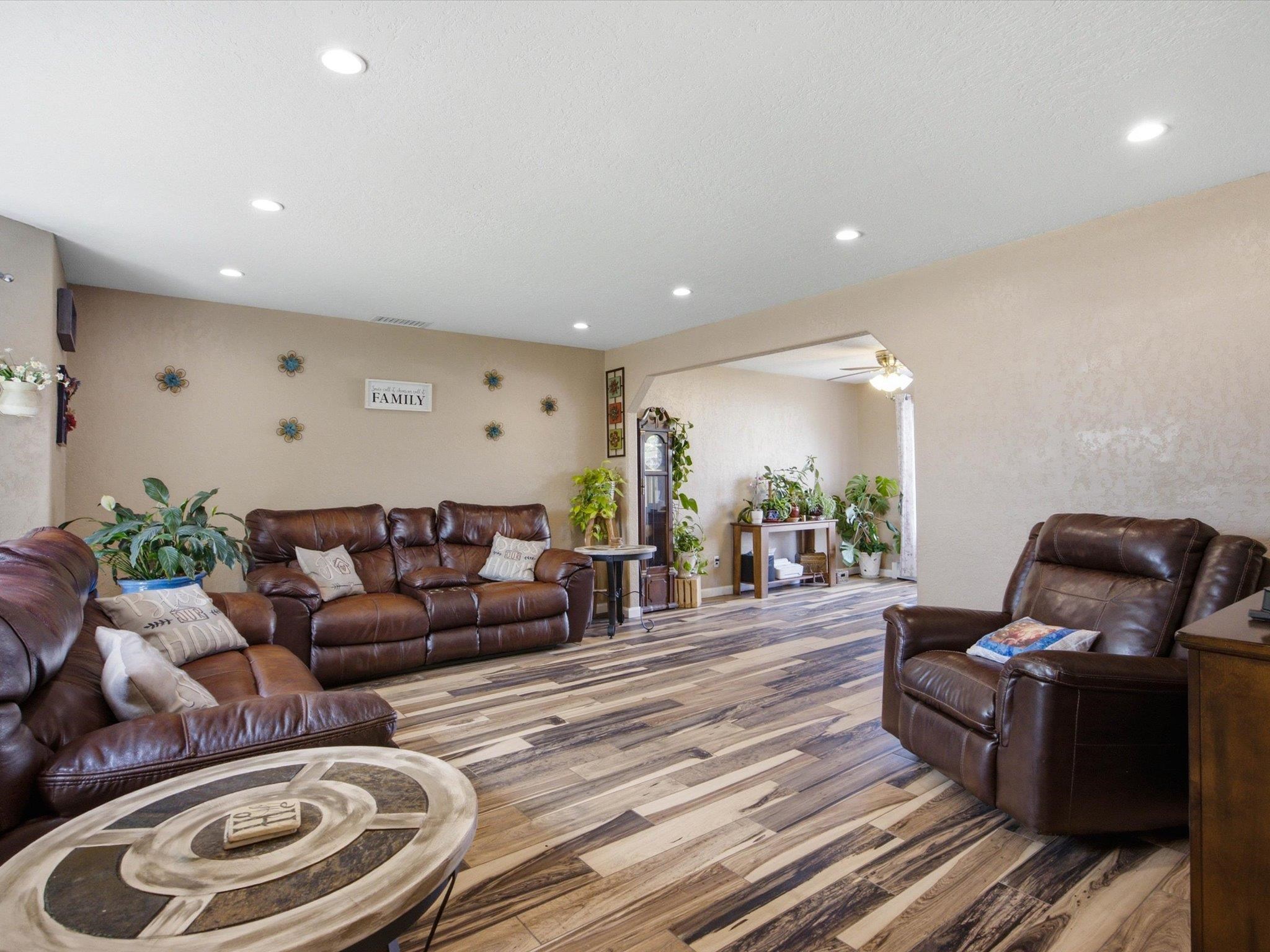105 Sunset Drive Property Photo 10