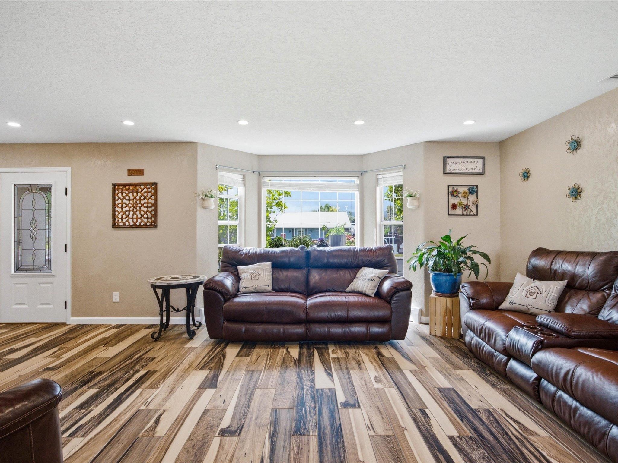 105 Sunset Drive Property Photo 11
