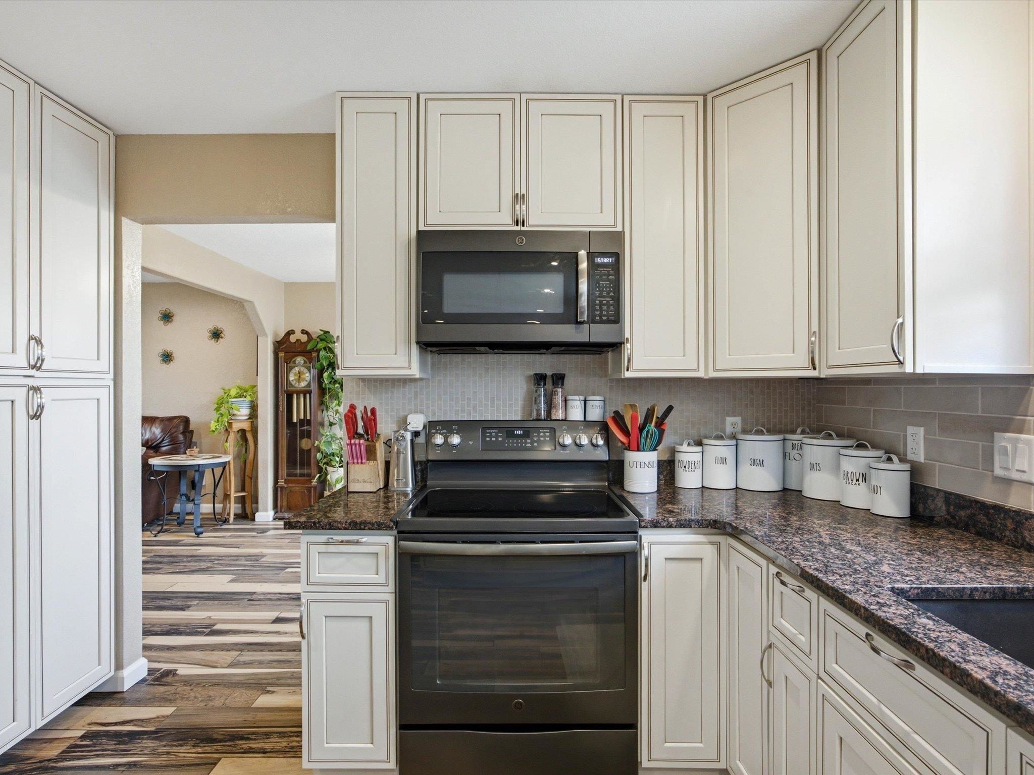 105 Sunset Drive Property Photo 15