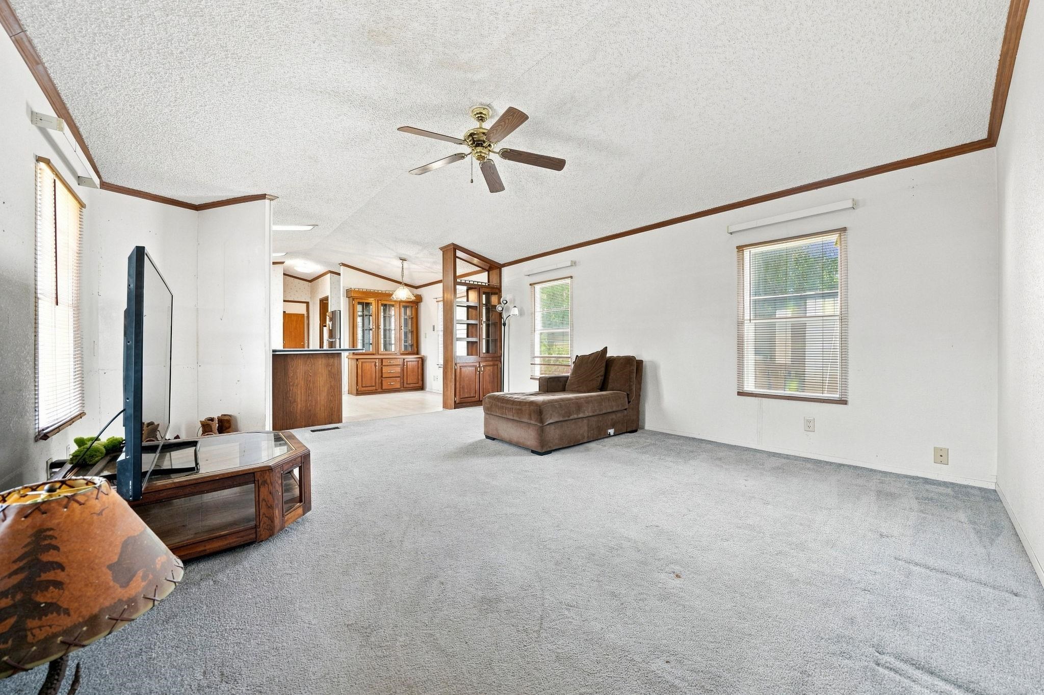 585 25 1/2 Road Property Photo 2