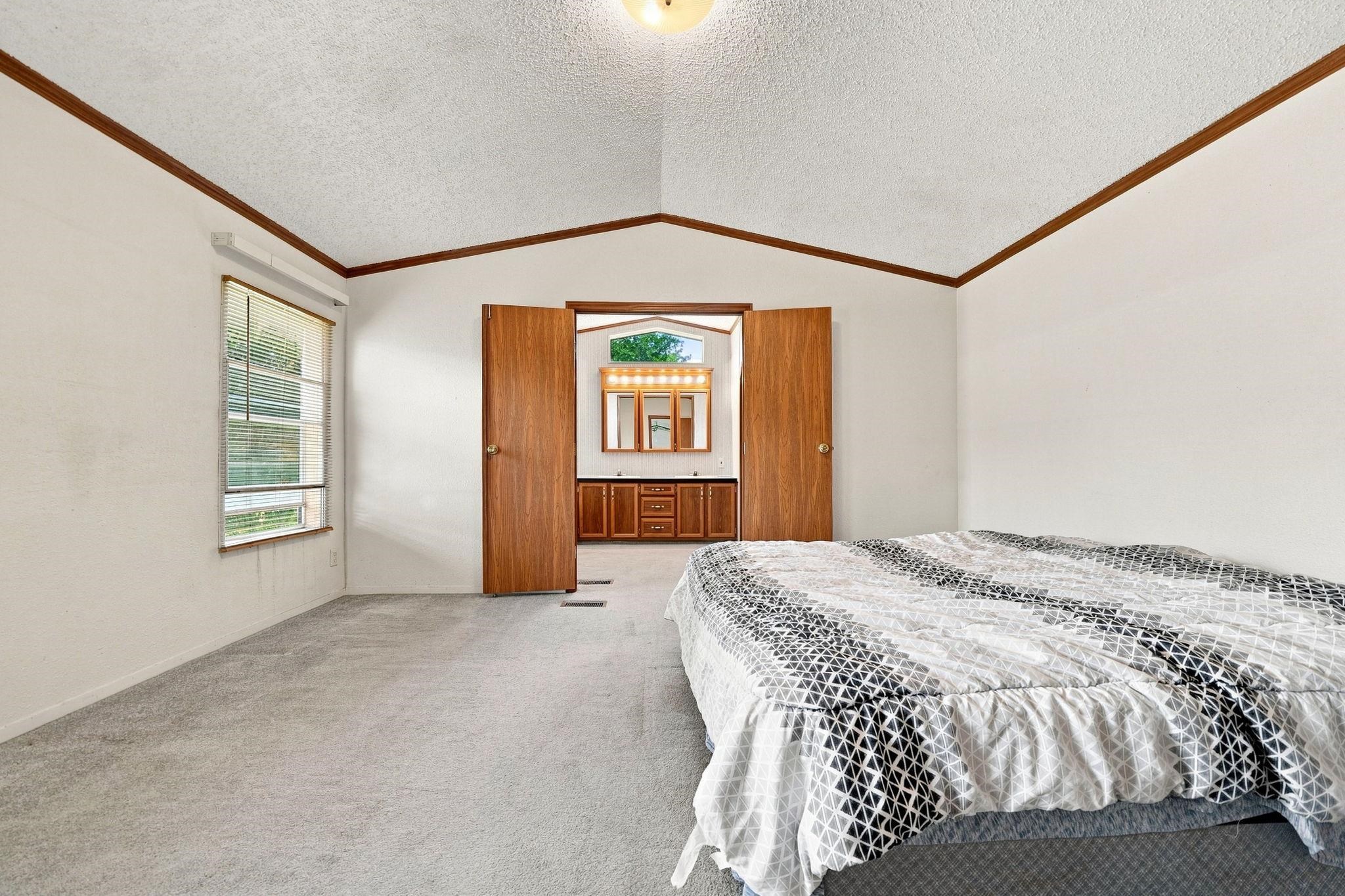 585 25 1/2 Road Property Photo 9