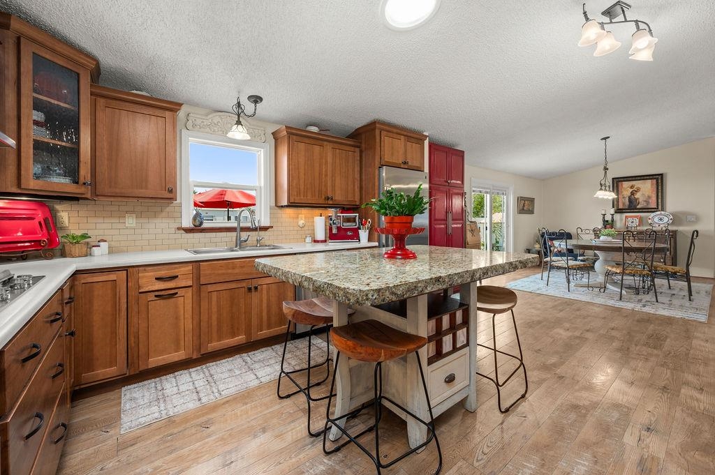 3214 E Road Property Photo 9