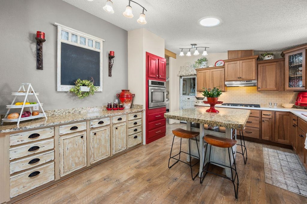 3214 E Road Property Photo 12