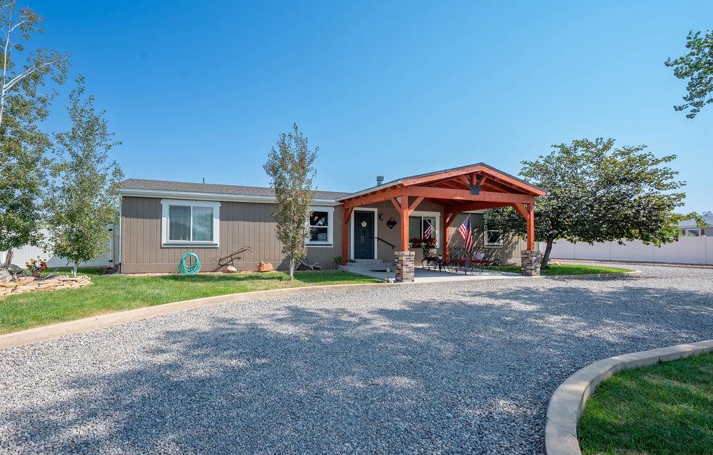 3214 E Road Property Photo 23