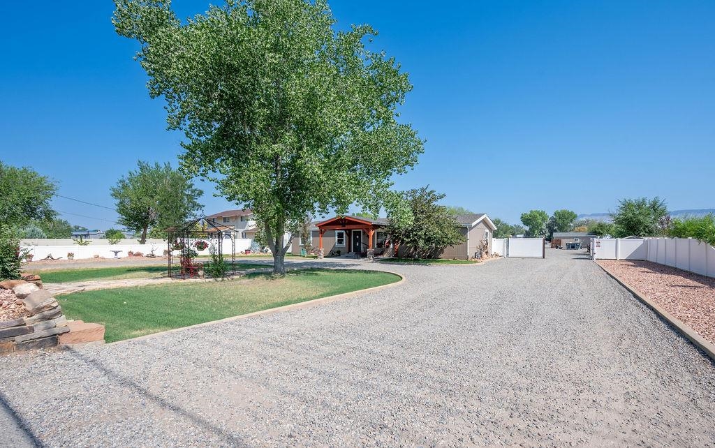 3214 E Road Property Photo 25