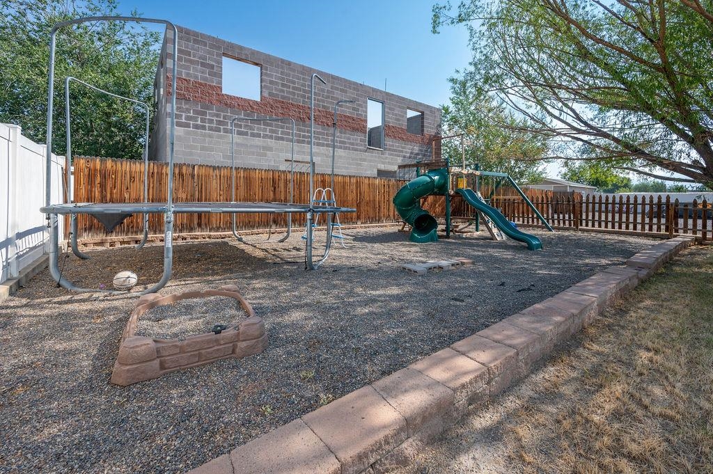 3214 E Road Property Photo 27