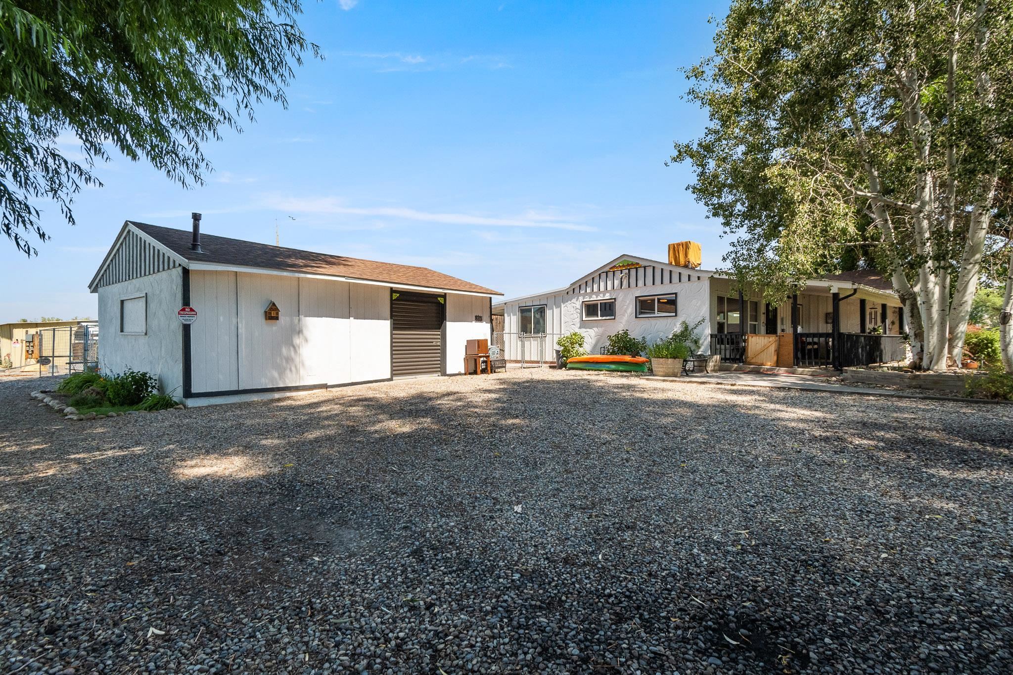 665 30 1/2 Road Property Photo 3