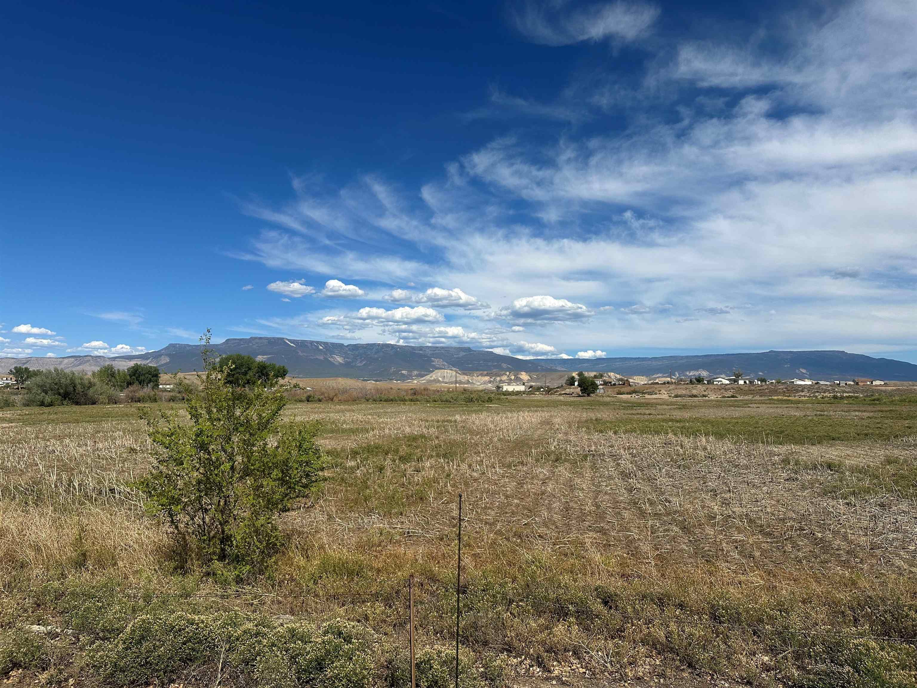 450 Desert Road Property Photo 1