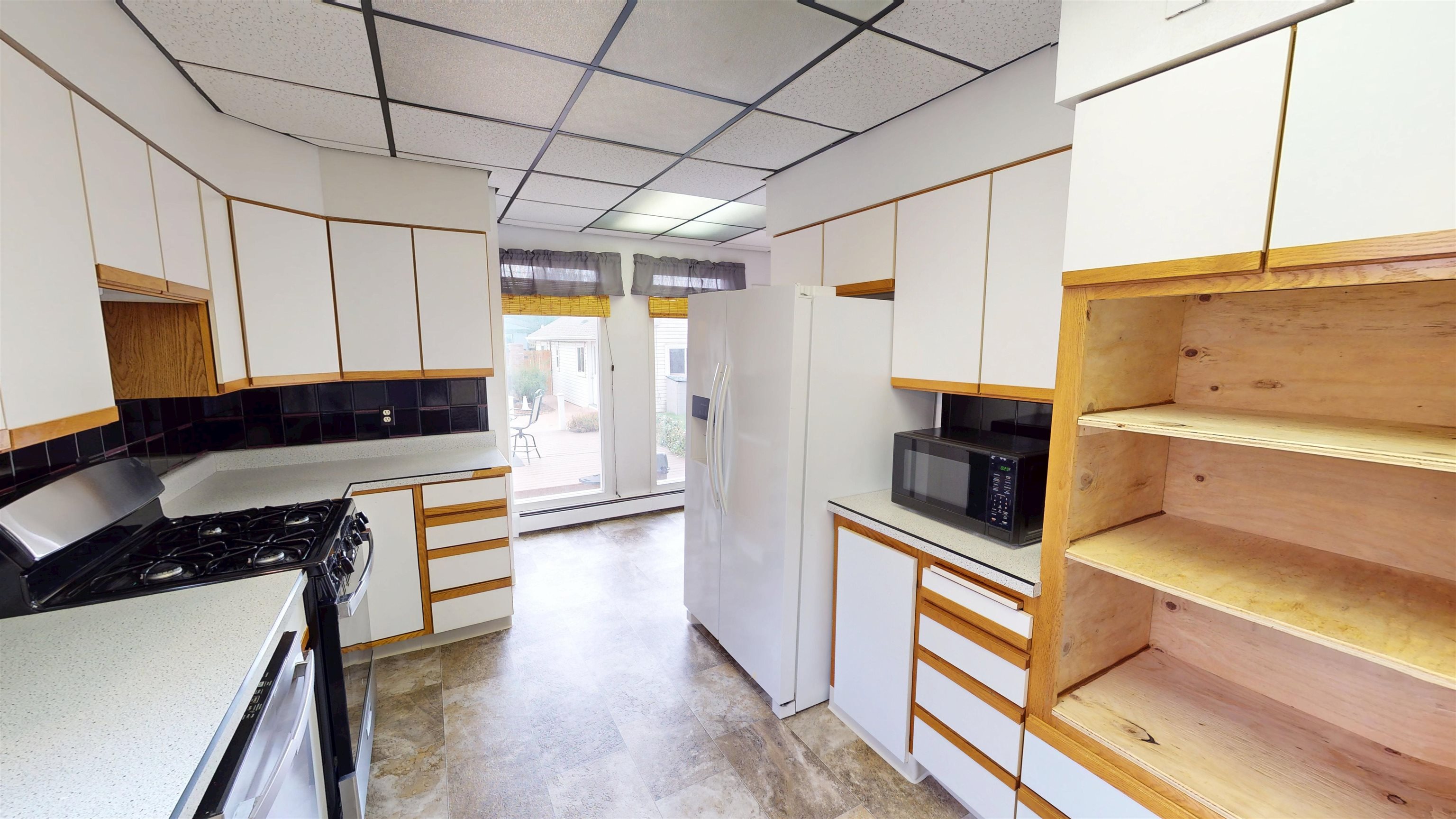 936 Teller Avenue Property Photo 6