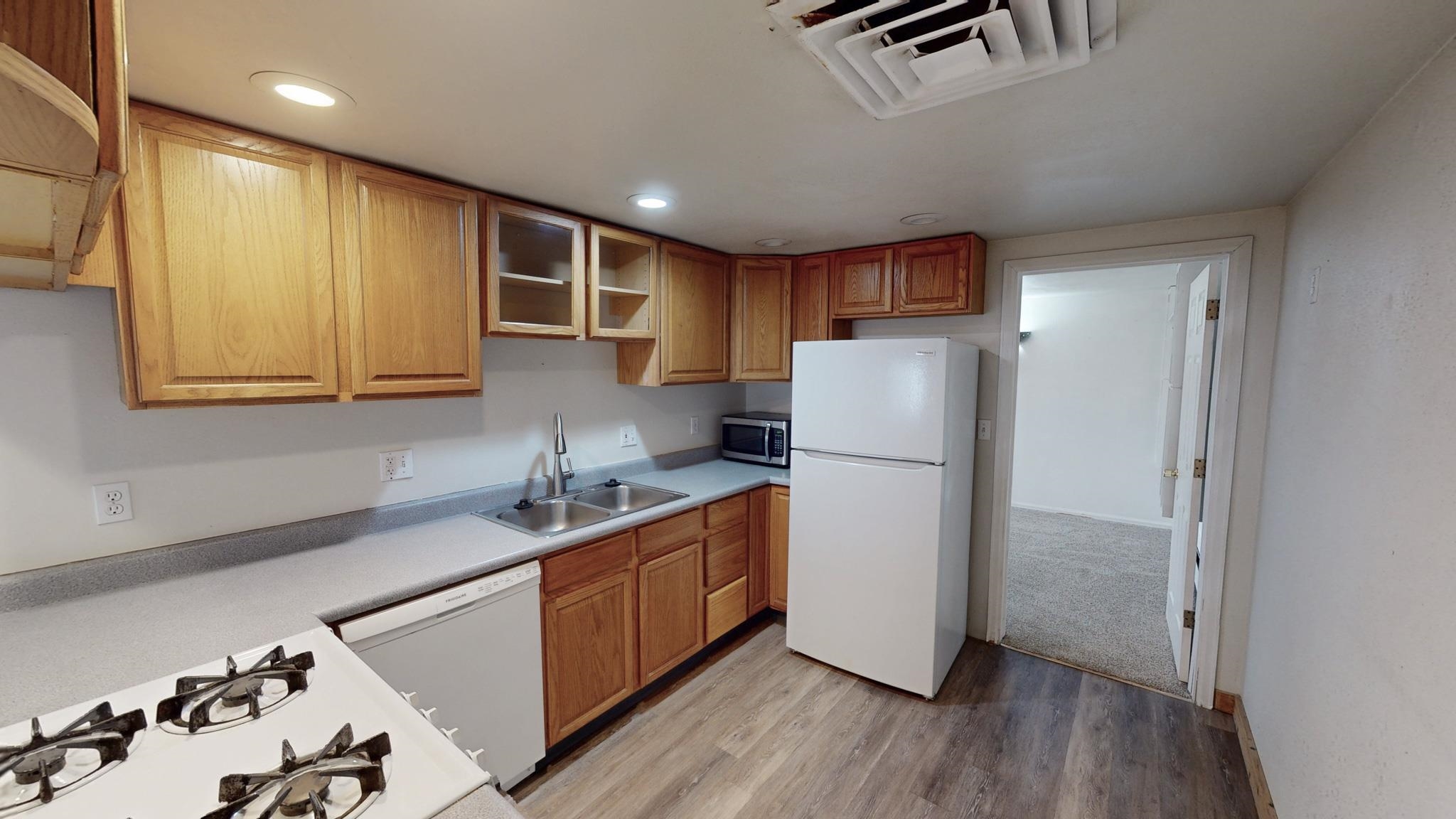 936 Teller Avenue Property Photo 29