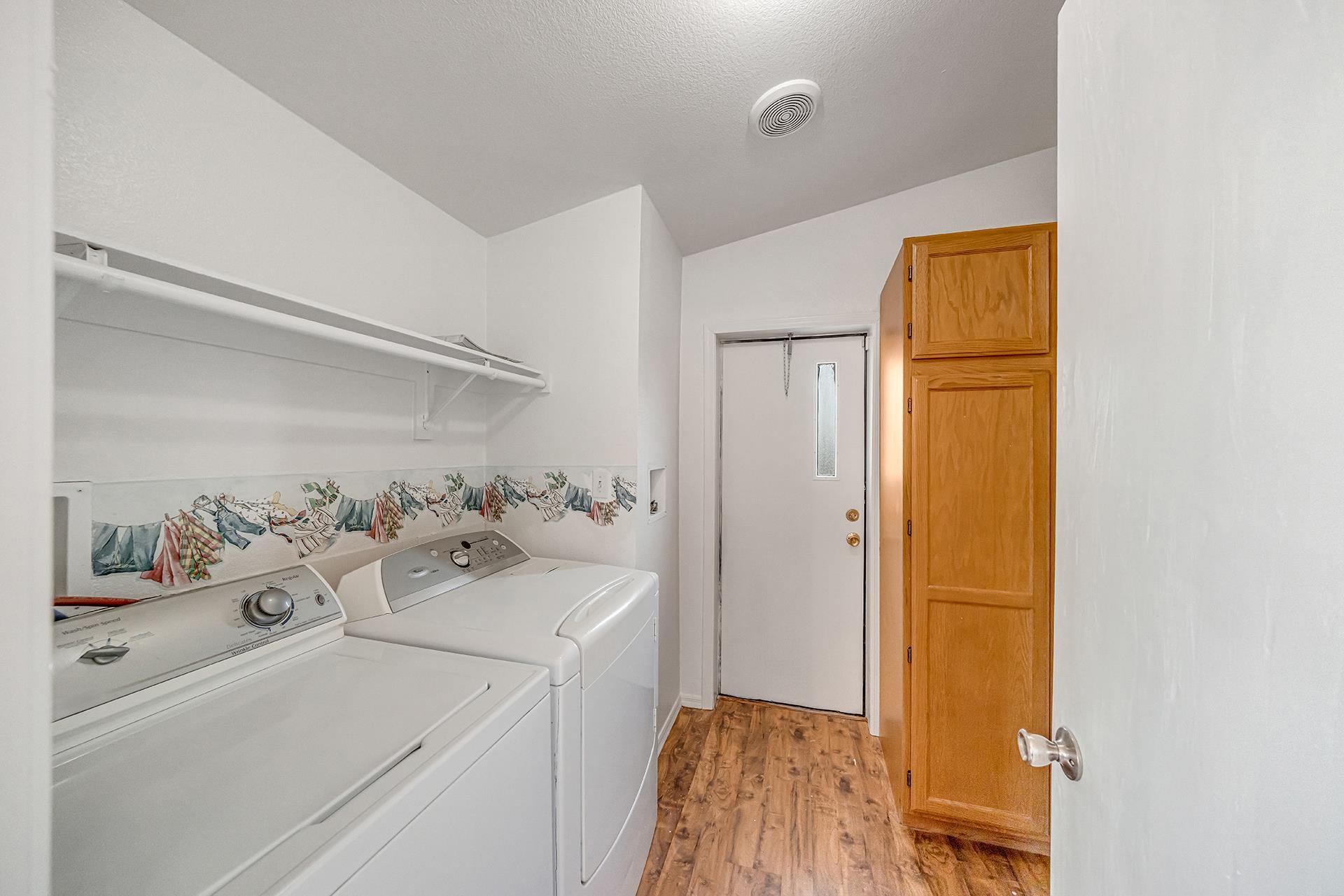 165 Honeysuckle Circle Property Photo 10