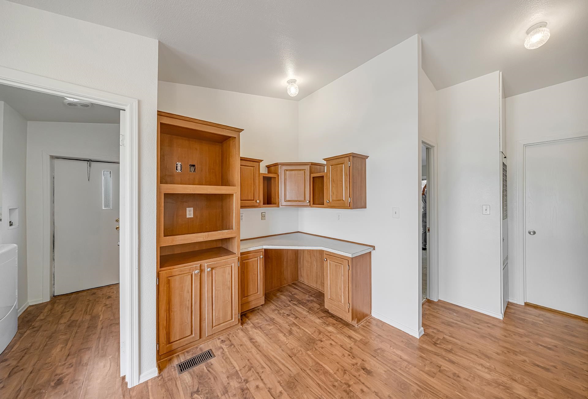 165 Honeysuckle Circle Property Photo 11