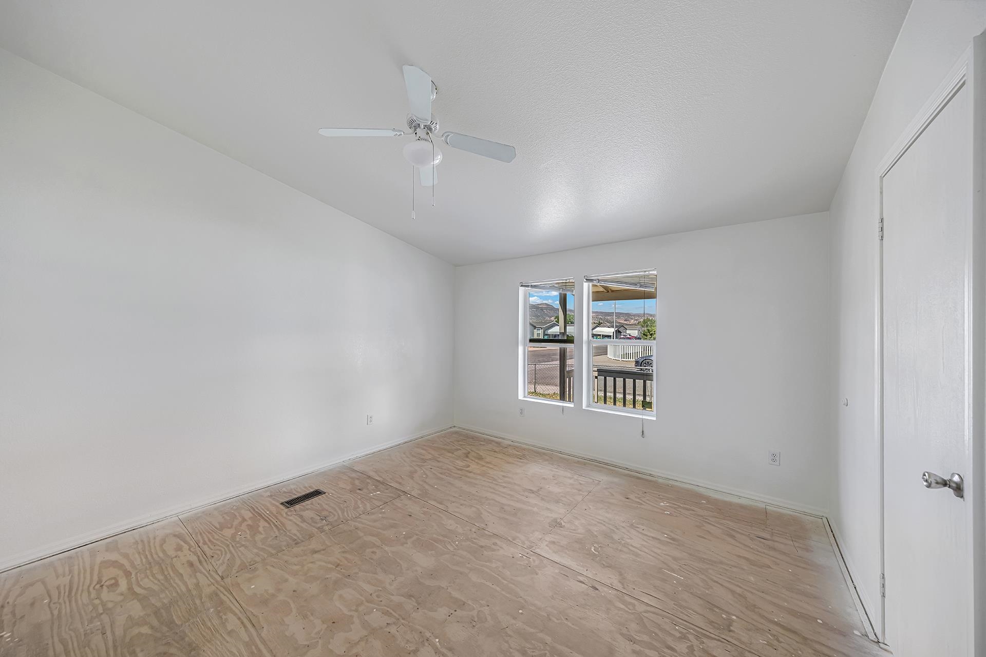 165 Honeysuckle Circle Property Photo 12