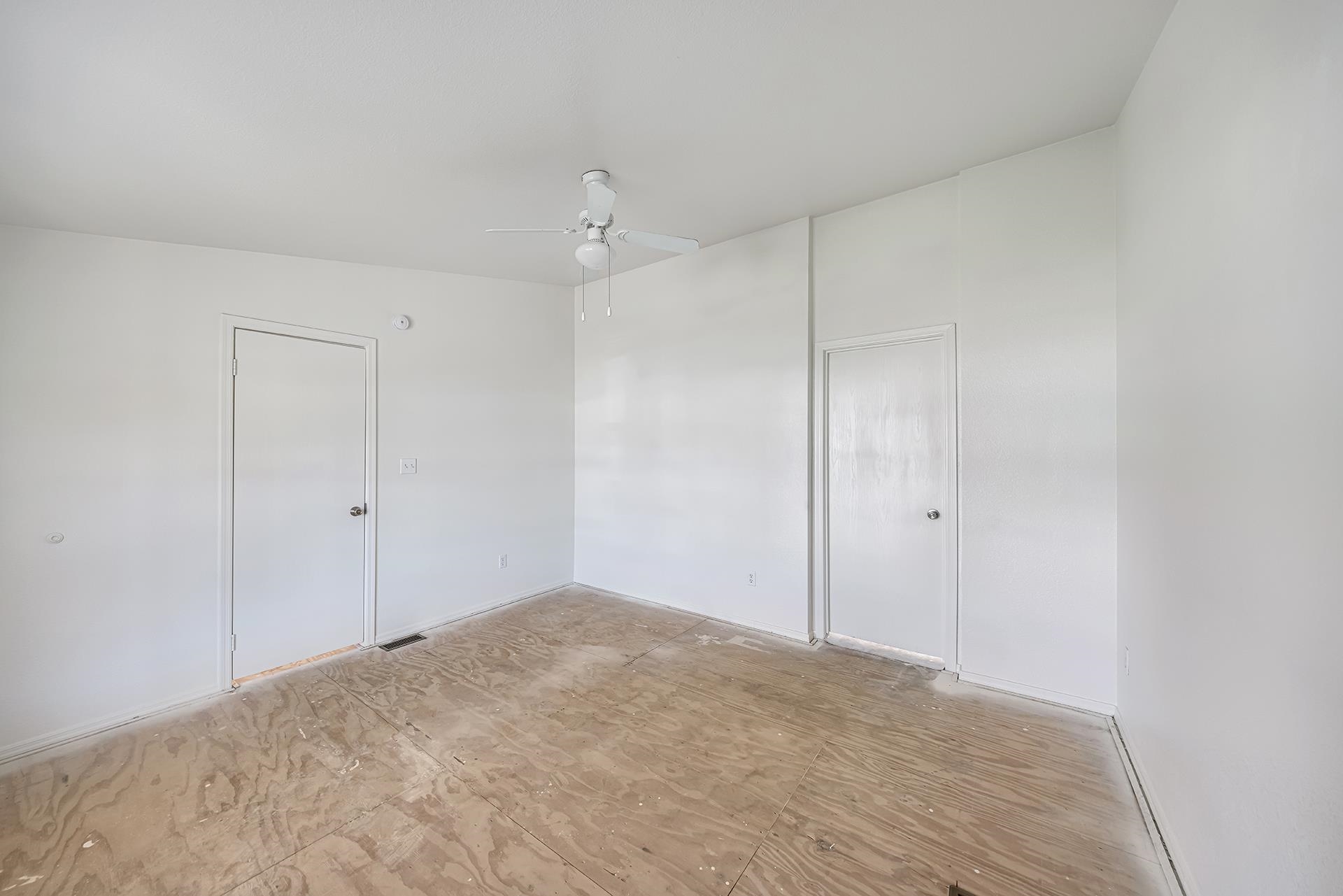 165 Honeysuckle Circle Property Photo 14