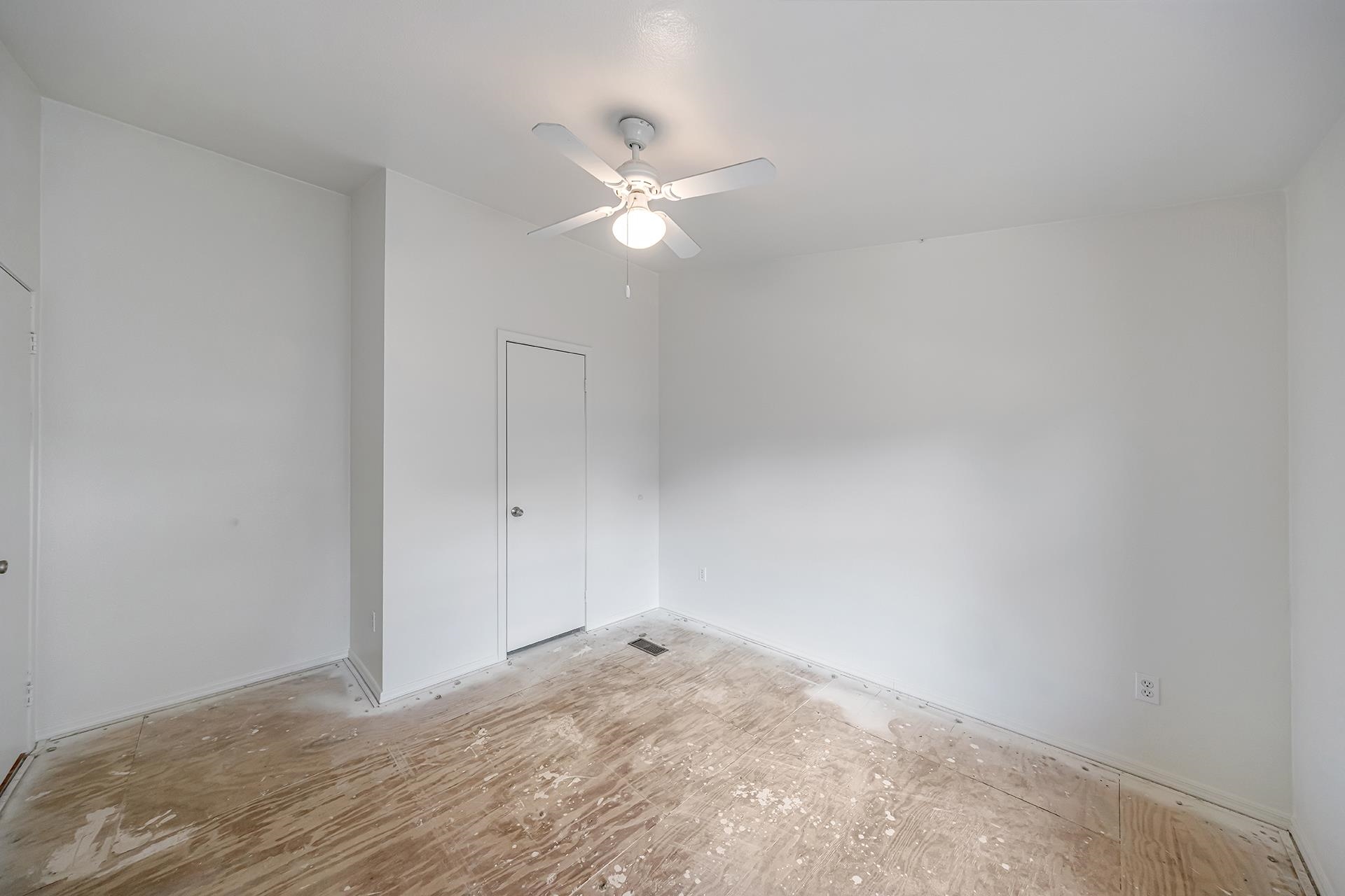165 Honeysuckle Circle Property Photo 22
