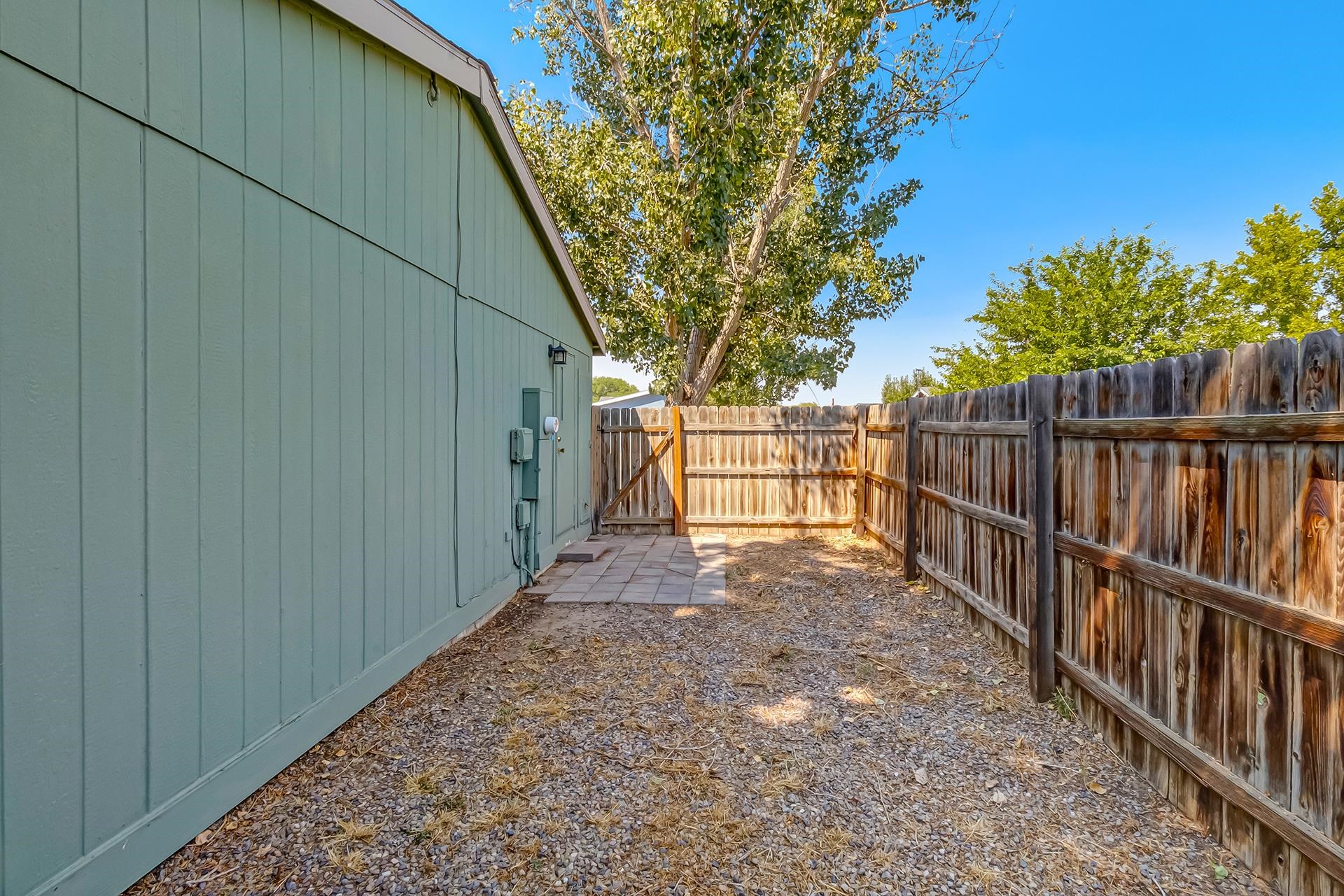 165 Honeysuckle Circle Property Photo 26