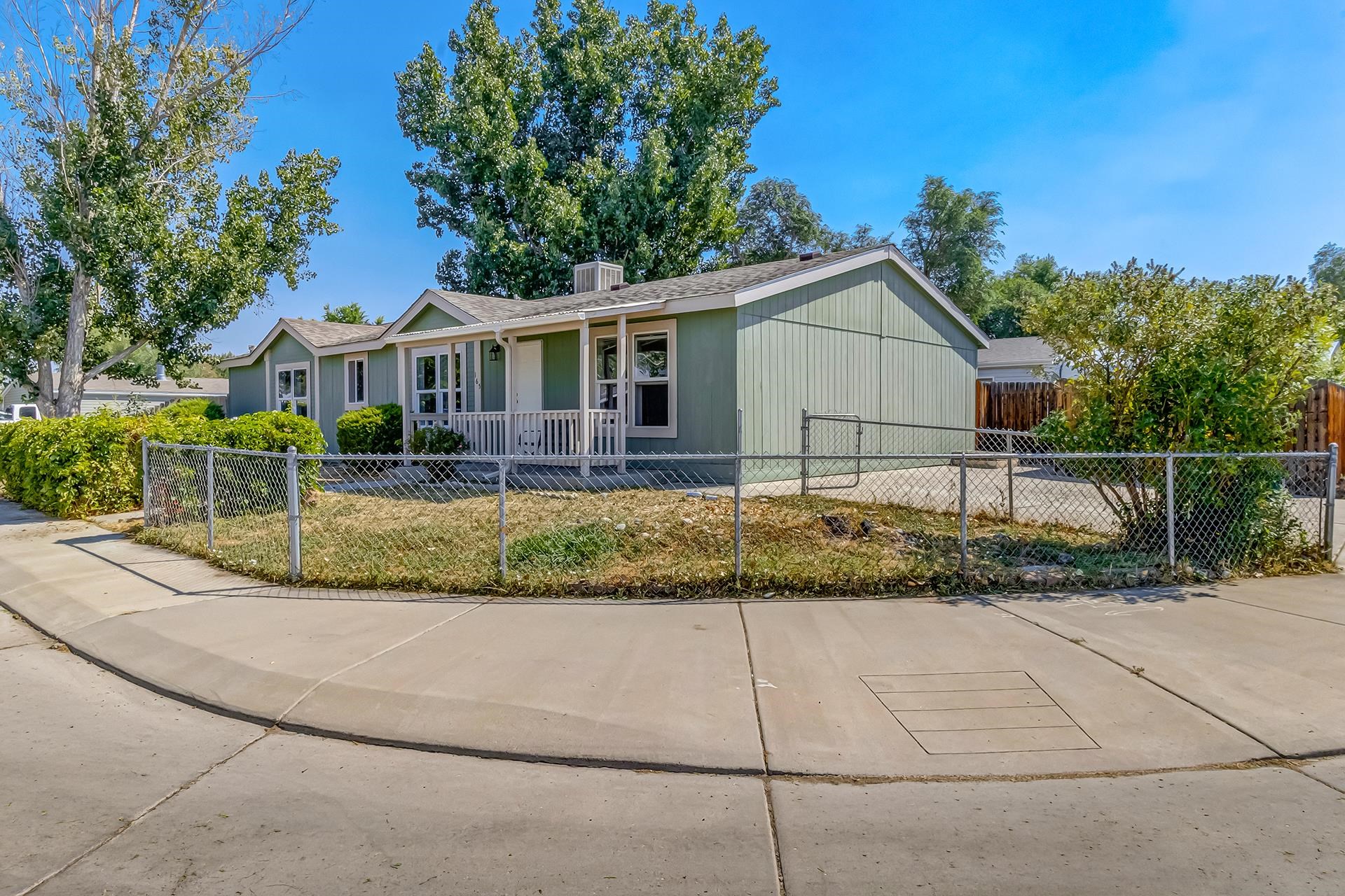 165 Honeysuckle Circle Property Photo 32