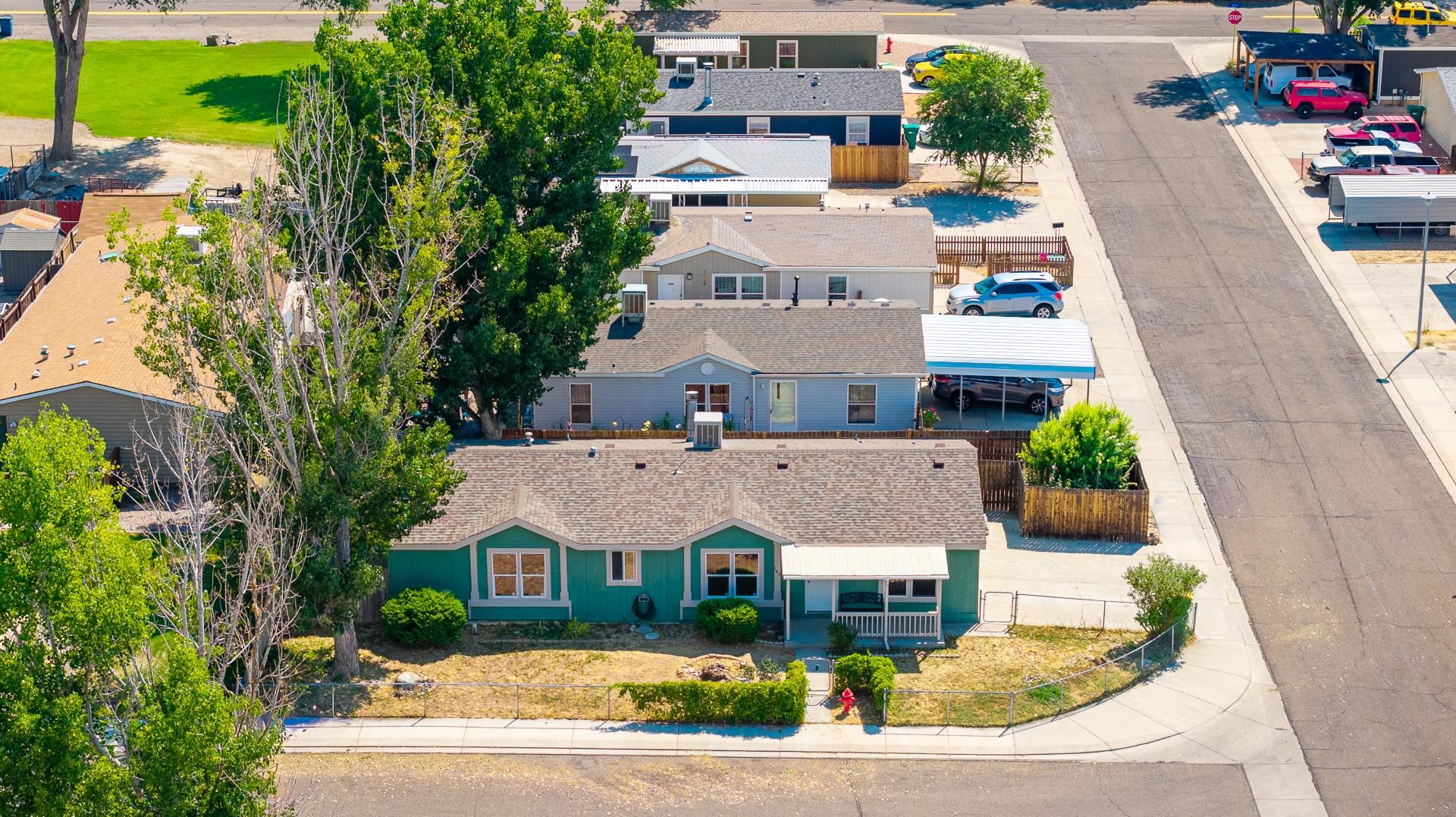 165 Honeysuckle Circle Property Photo 33