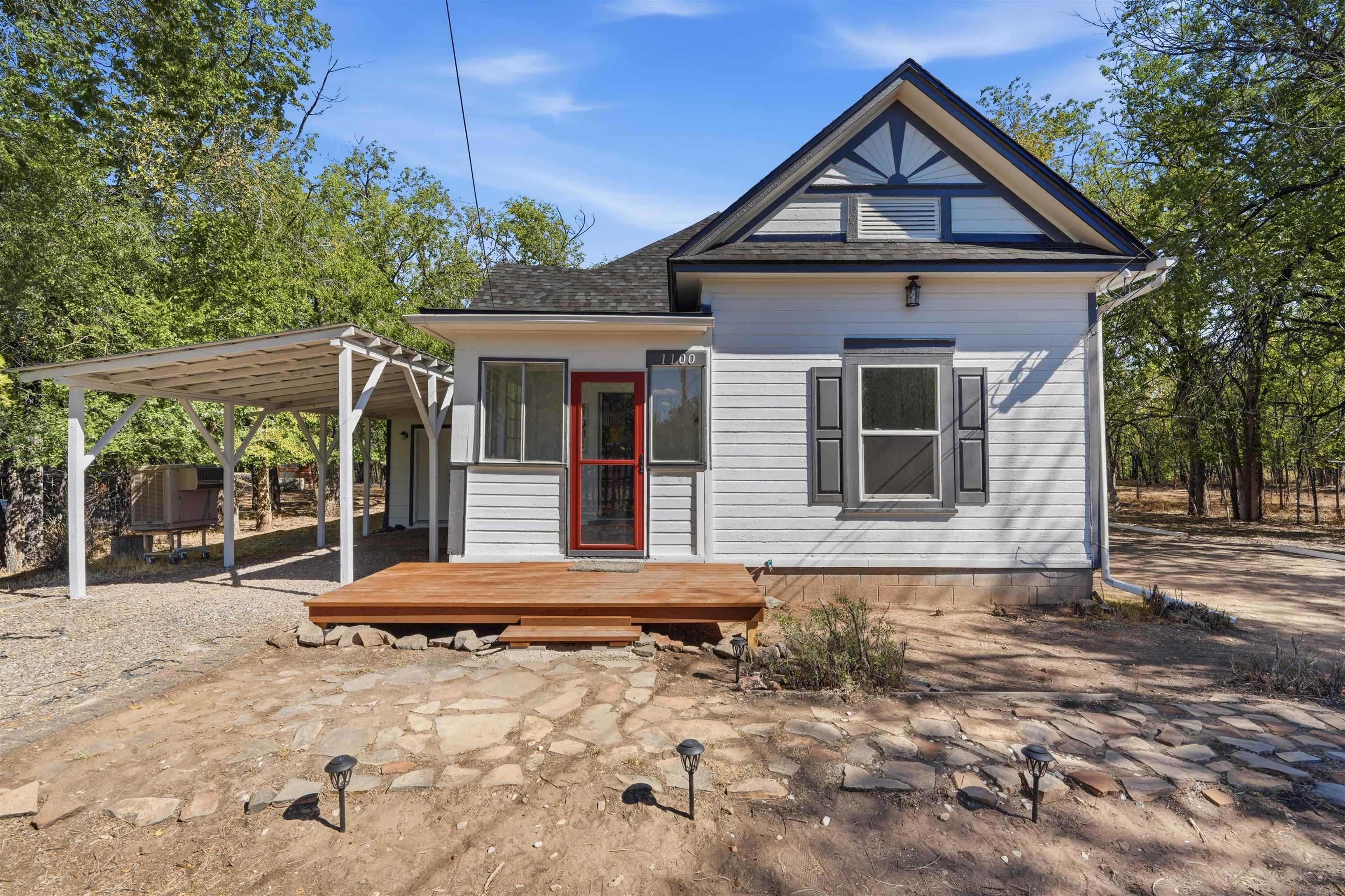 1100 Santa Clara Avenue Property Photo 1