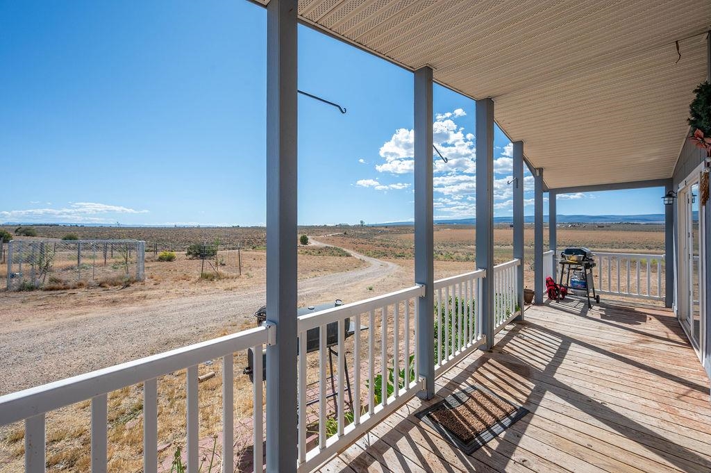 15470 B 1/4 Road Property Photo 4