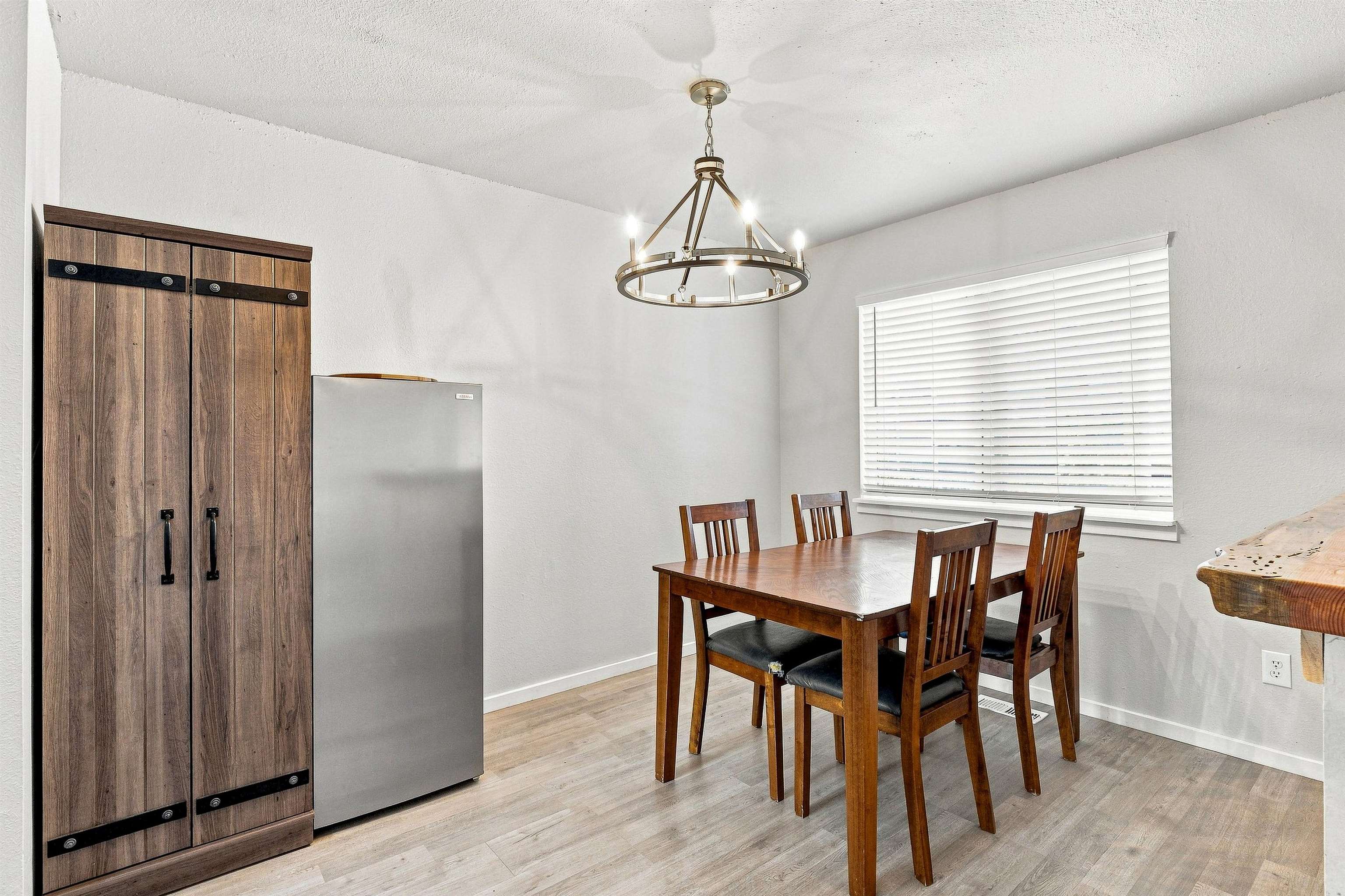 537 Garland Court Property Photo 14