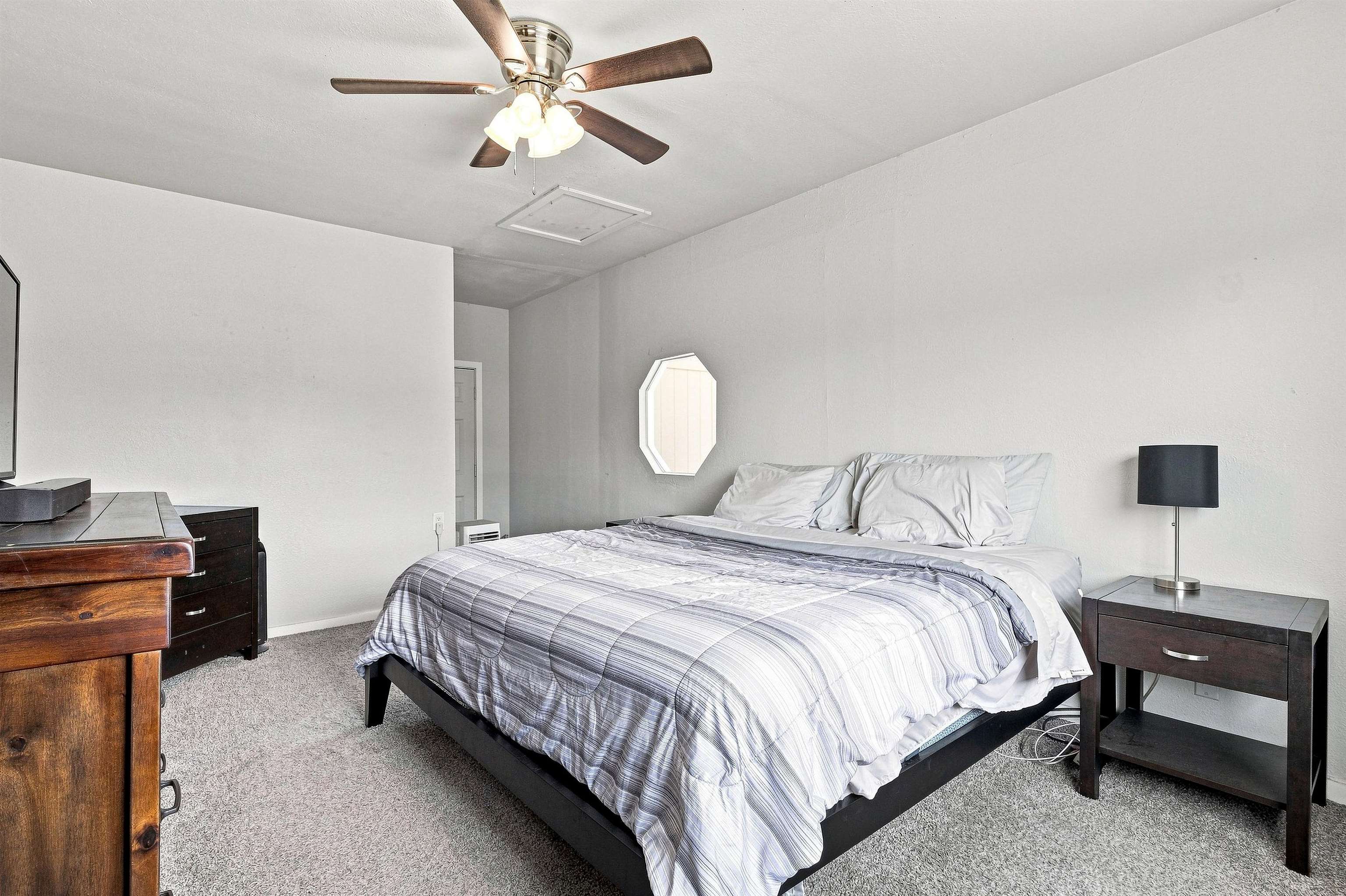 537 Garland Court Property Photo 22