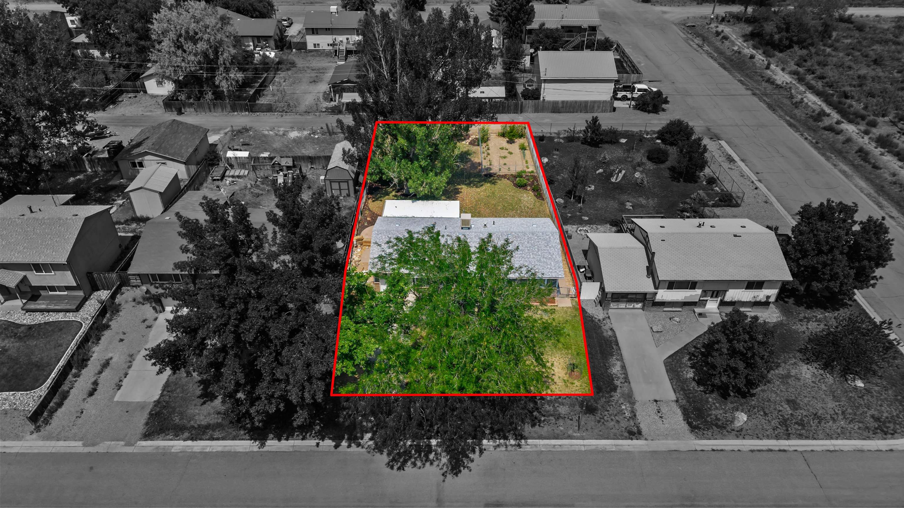 744 E Rio Blanco Avenue Property Photo 3