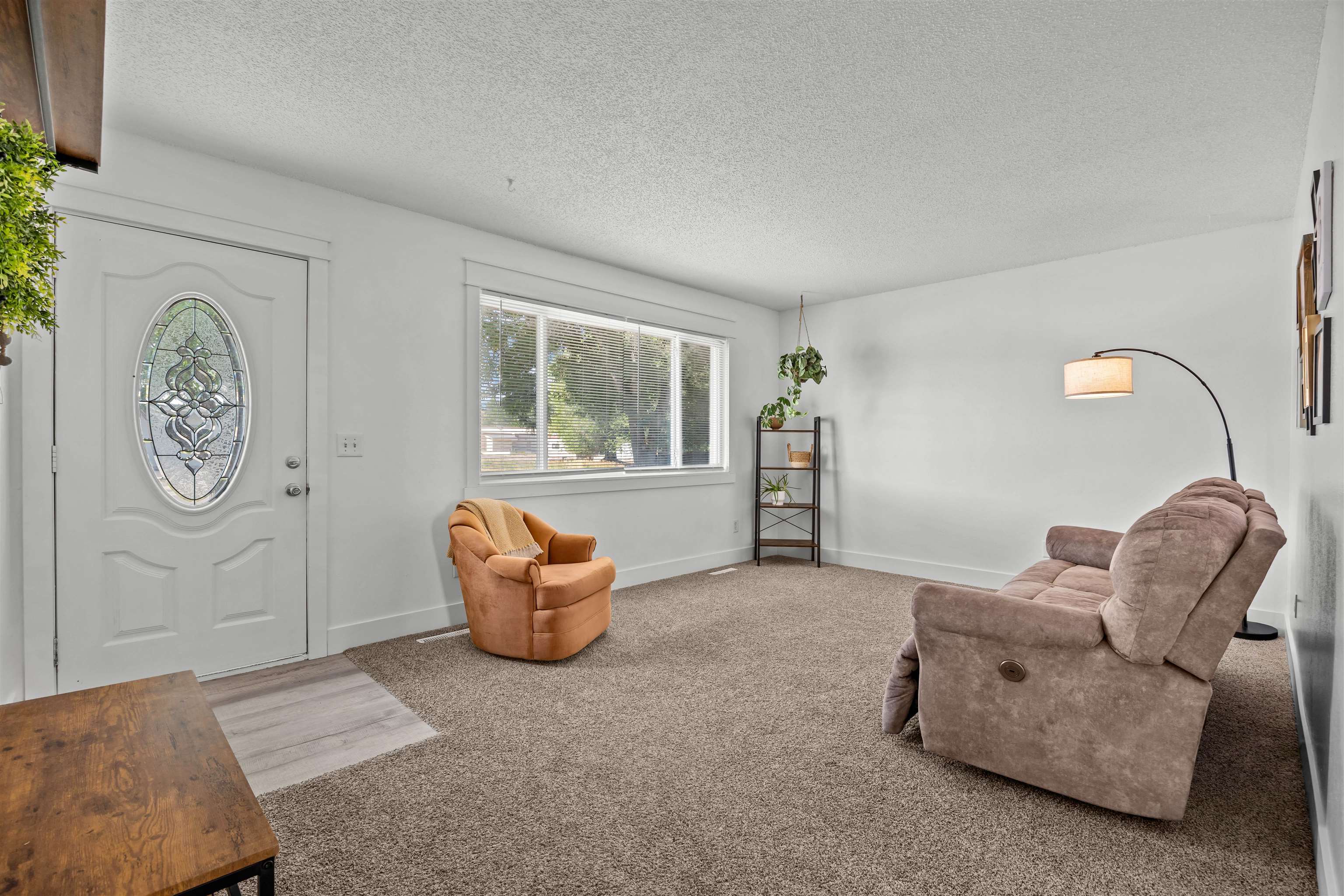 744 E Rio Blanco Avenue Property Photo 6